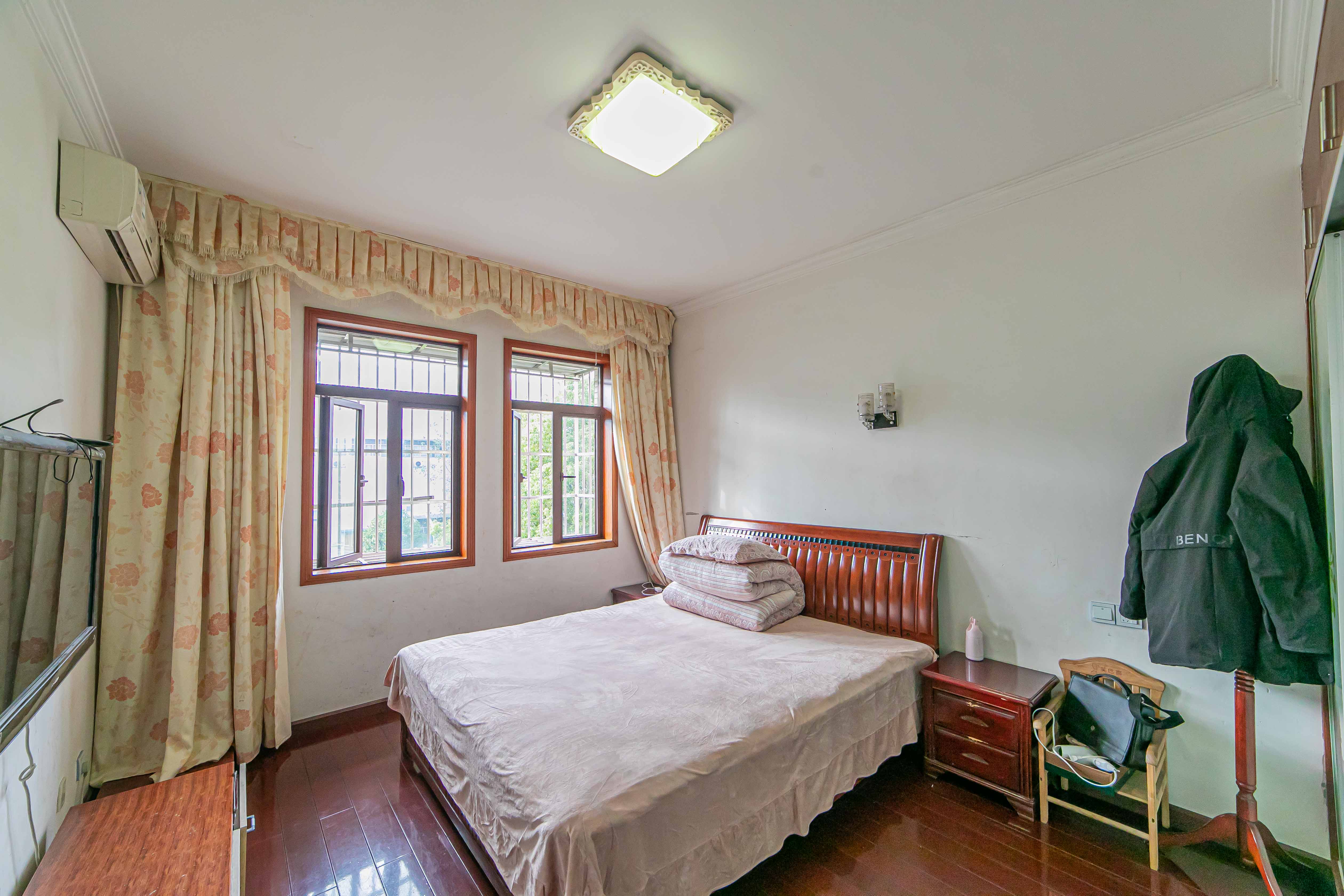 鹏基诺亚山林 2室2厅1卫 63.80万 鹏基诺亚山林 2室2厅1卫 63.80万卧室