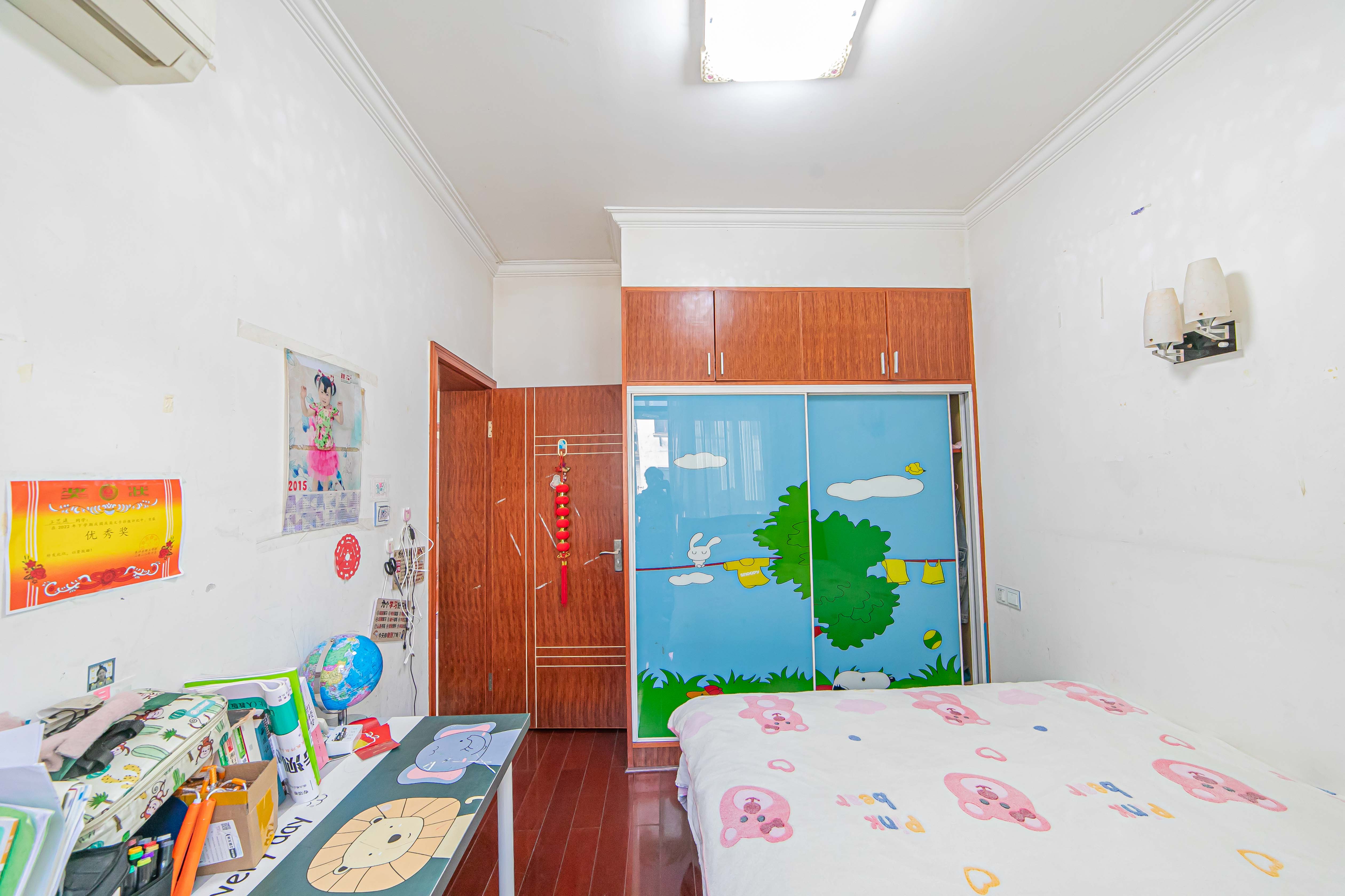 鹏基诺亚山林 2室2厅1卫 63.80万 鹏基诺亚山林 2室2厅1卫 63.80万卧室