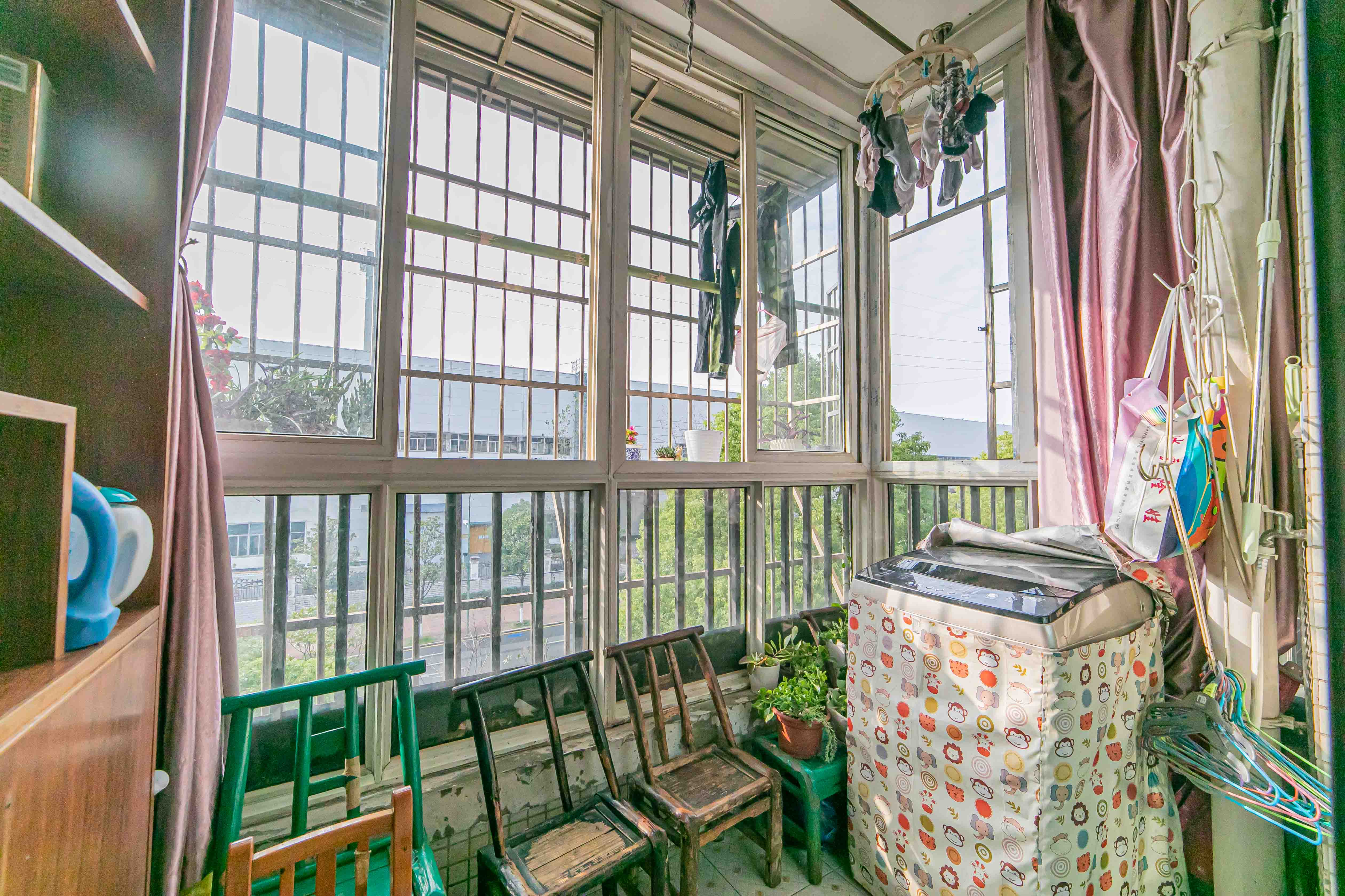 鹏基诺亚山林 2室2厅1卫 63.80万 鹏基诺亚山林 2室2厅1卫 63.80万阳台