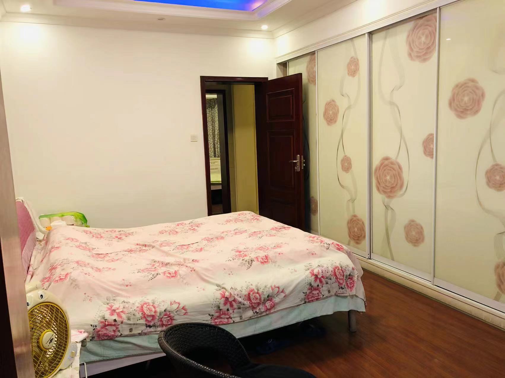 曼哈顿花园 3室2厅2卫 110.0万 曼哈顿花园 3室2厅2卫 110.0万室内图