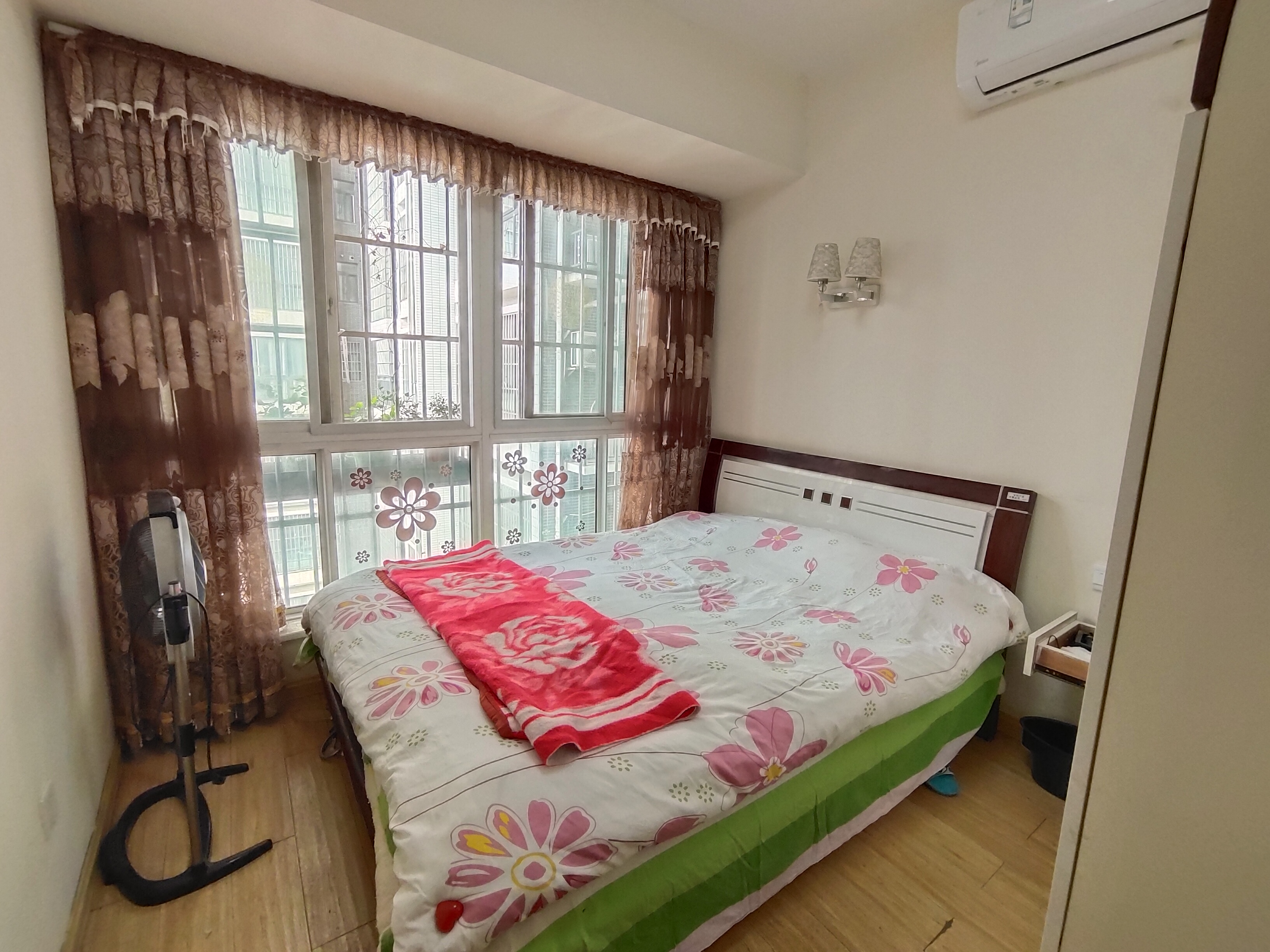 印象华都 3室2厅1卫 55.0万 印象华都 3室2厅1卫 55.0万室内图