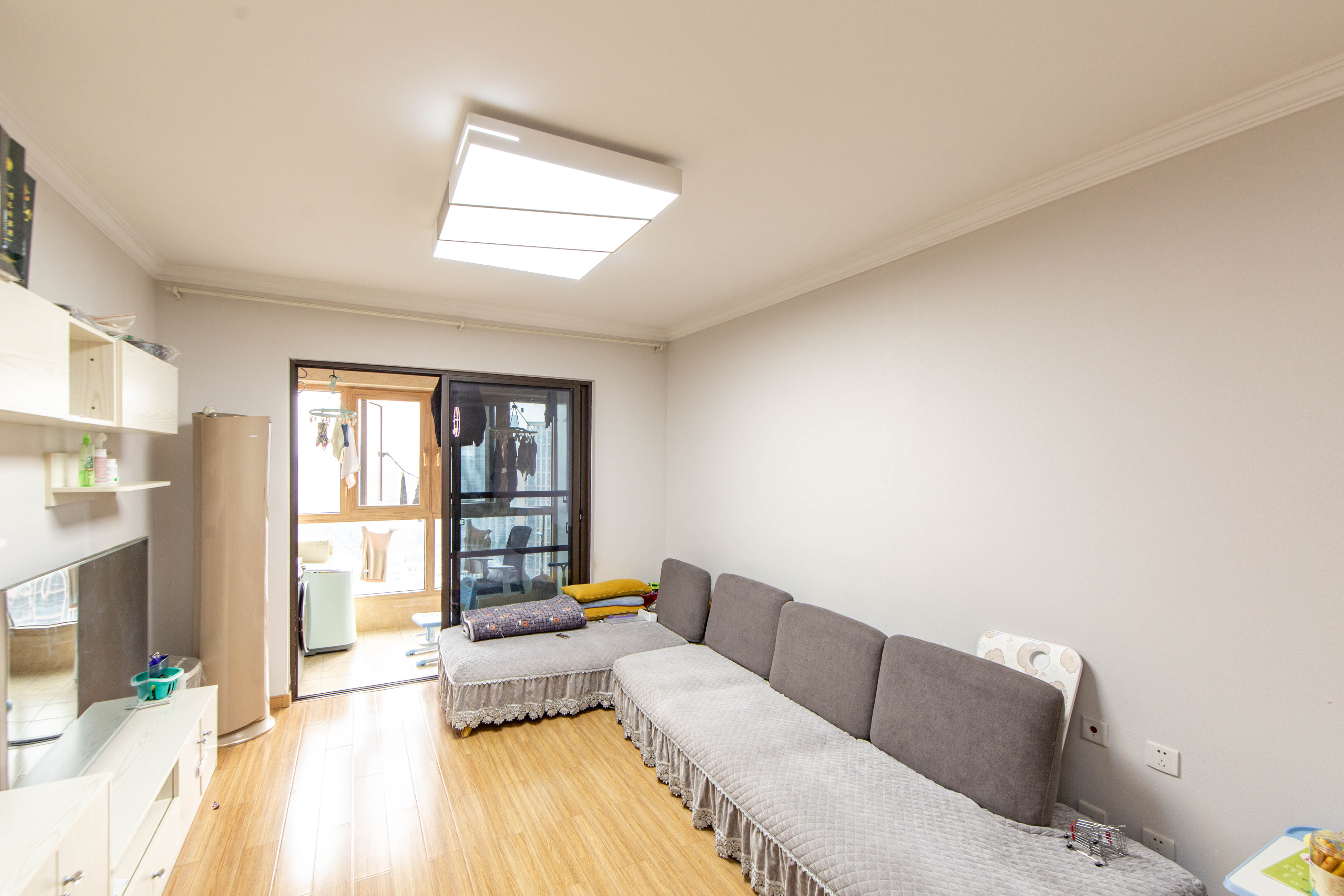 旭辉国际广场（永升商业广场）  3室2厅2卫    149.8万客厅