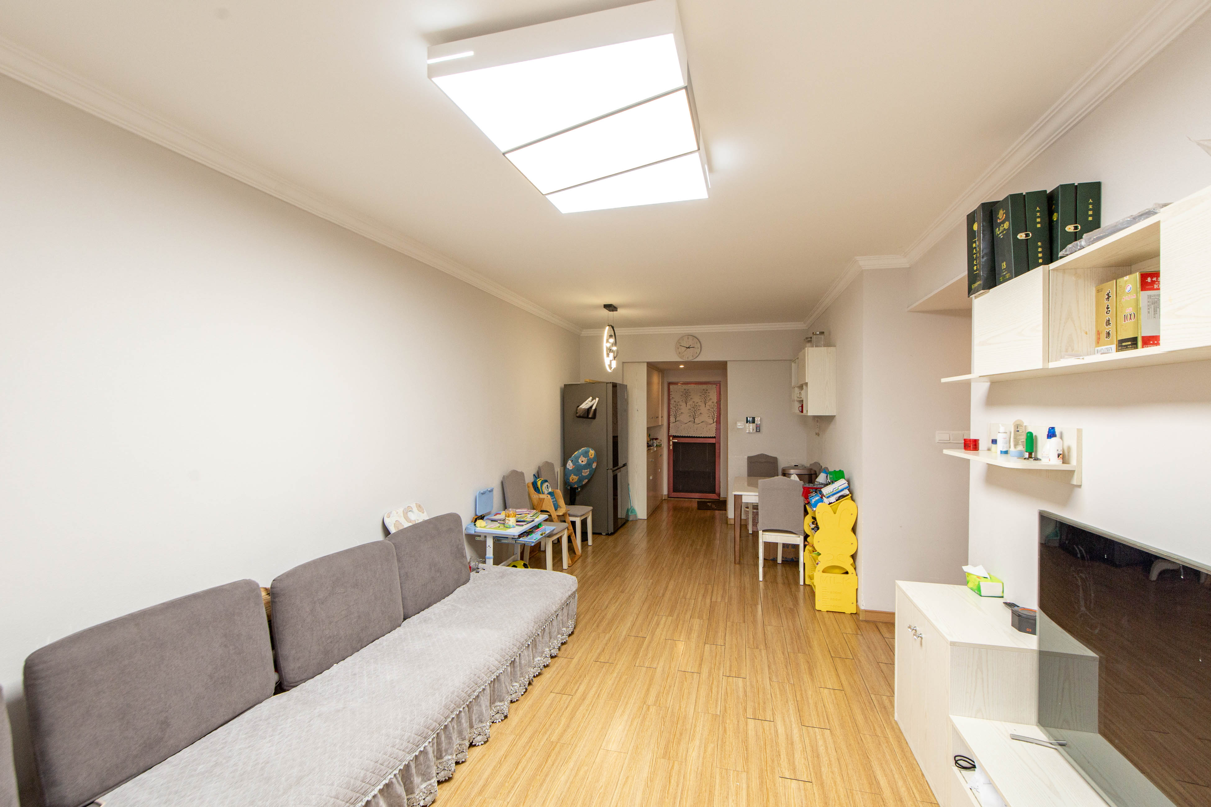 旭辉国际广场（永升商业广场）  3室2厅2卫    149.8万客厅