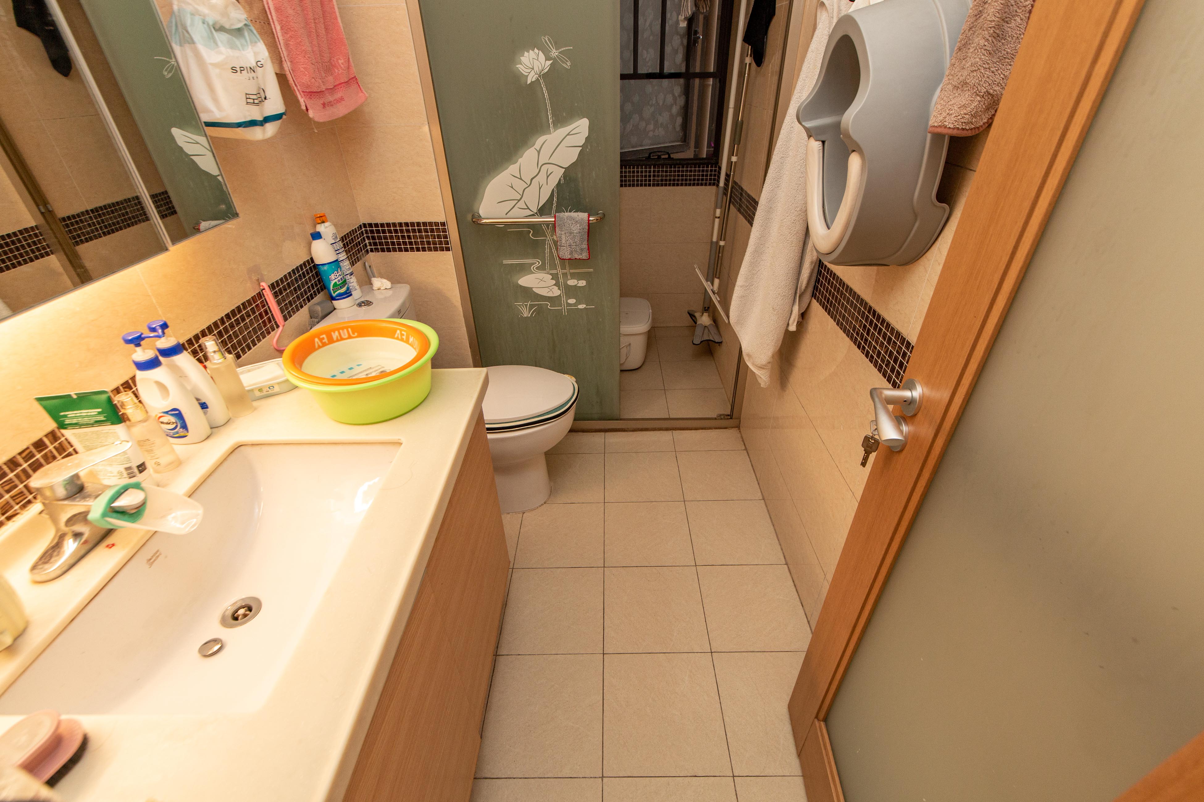 旭辉国际广场（永升商业广场）  3室2厅2卫    149.8万卫生间