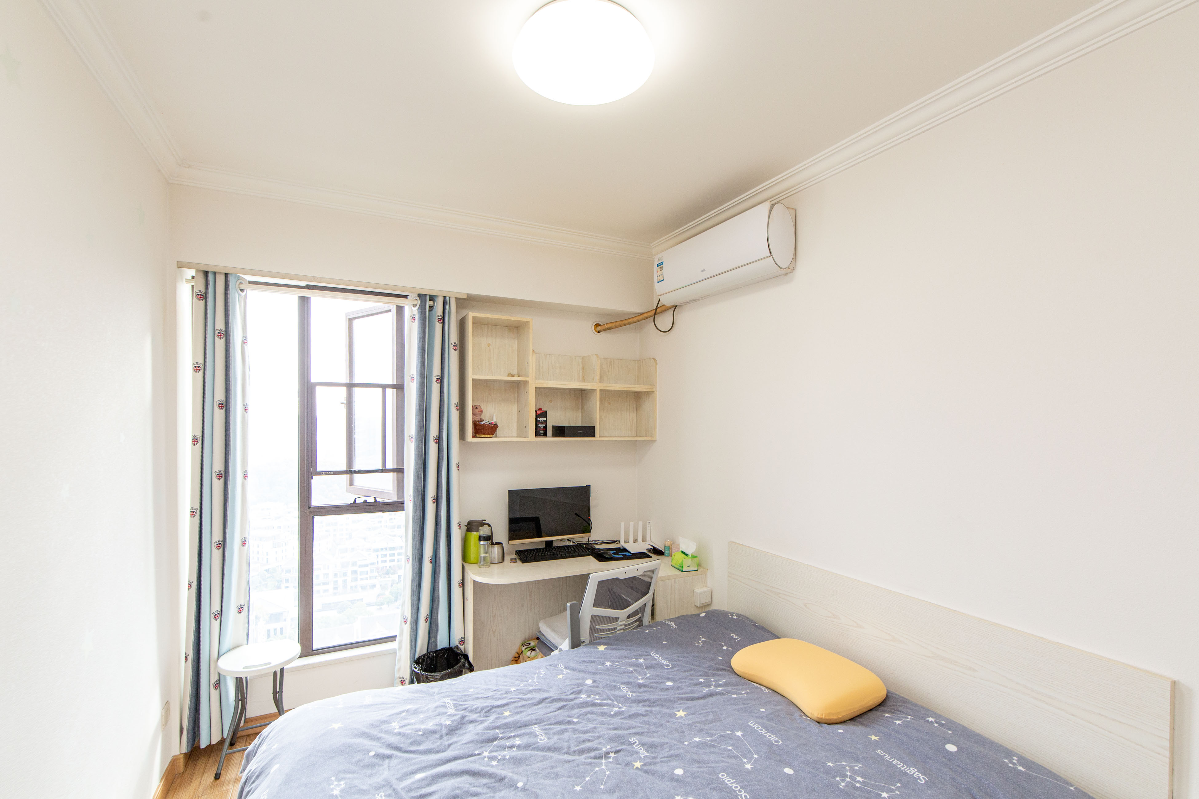 旭辉国际广场（永升商业广场）  3室2厅2卫    149.8万卧室