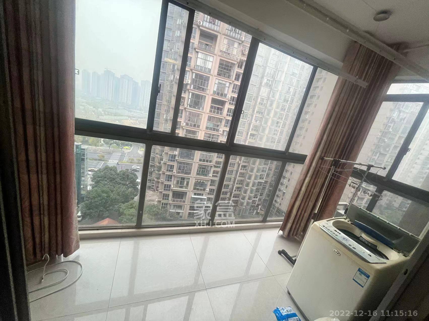 建鑫二期  3室2厅1卫    1800.0元/月室内图1