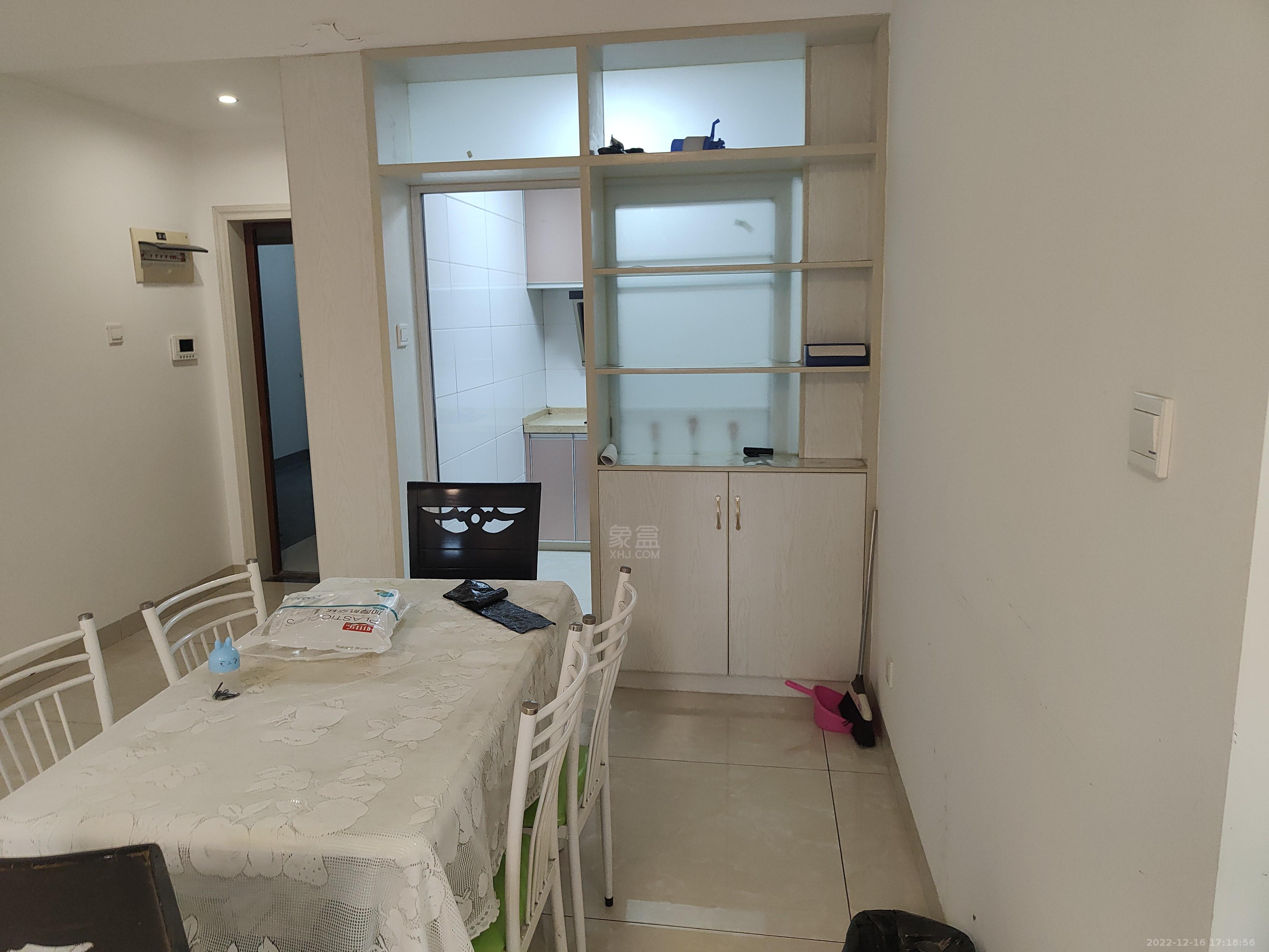 康馨佳园  3室2厅2卫   2200.00元/月室内图