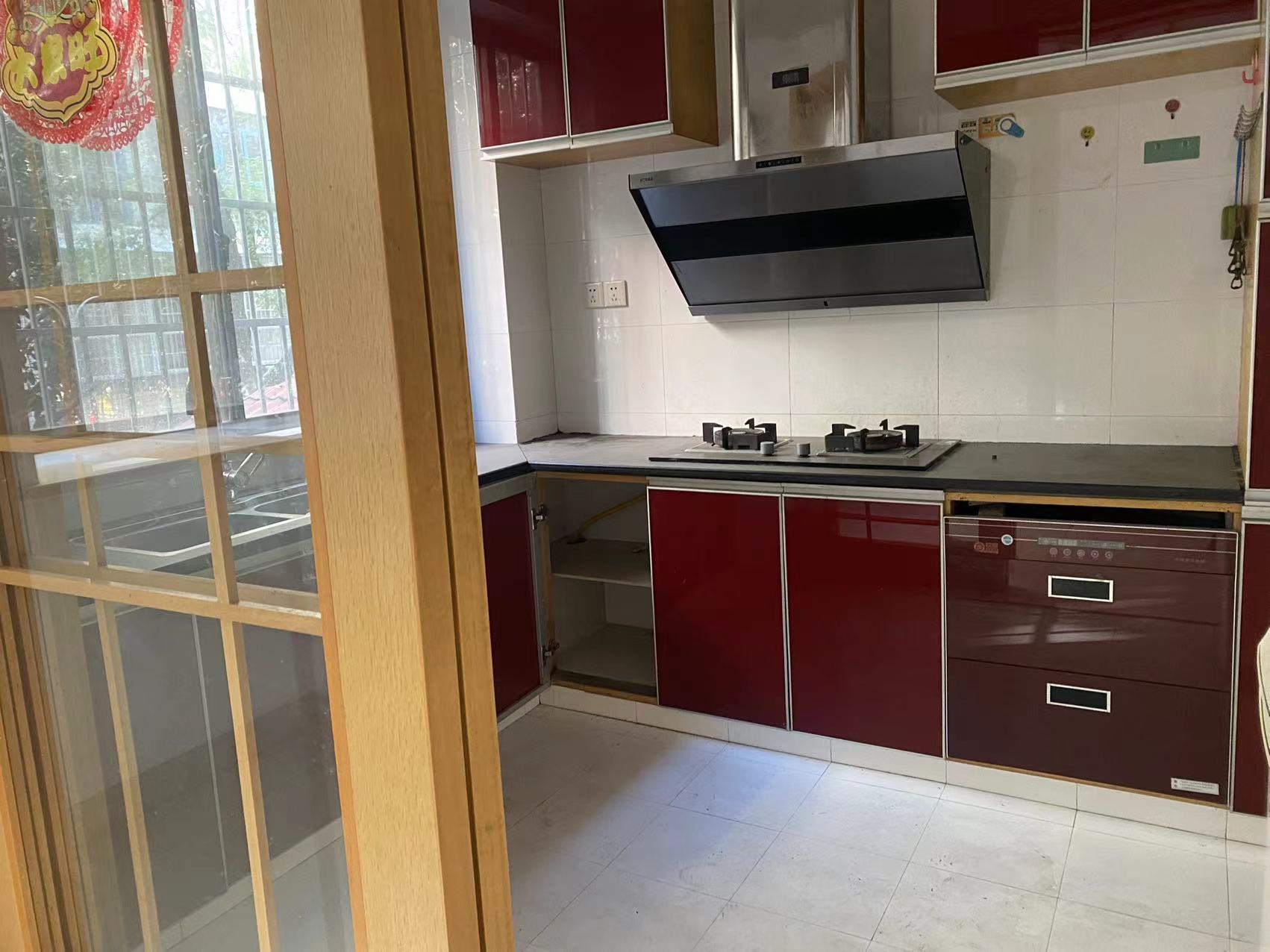 欣佳花园 5室2厅2卫 63.5万 欣佳花园 5室2厅2卫 63.5万室内图