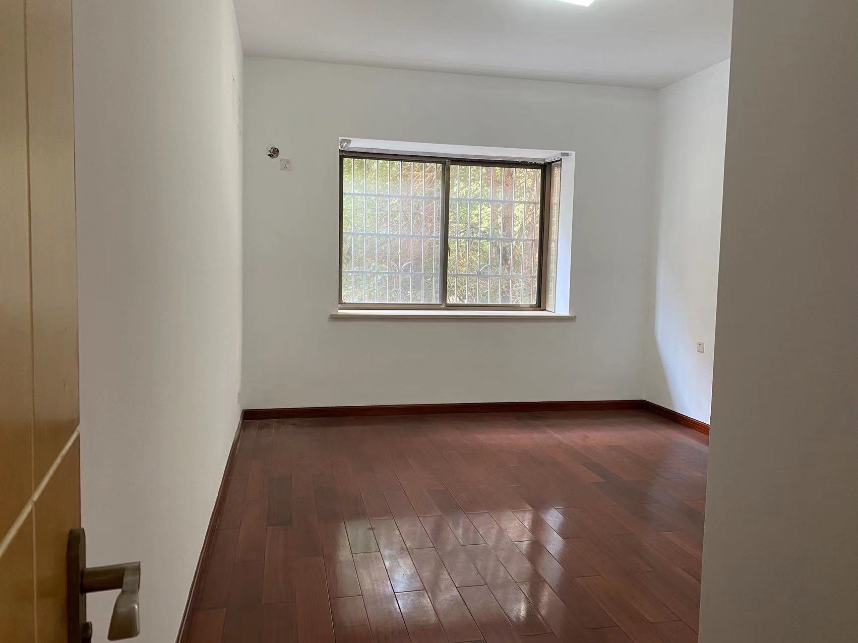 欣佳花园 5室2厅2卫 63.5万 欣佳花园 5室2厅2卫 63.5万室内图