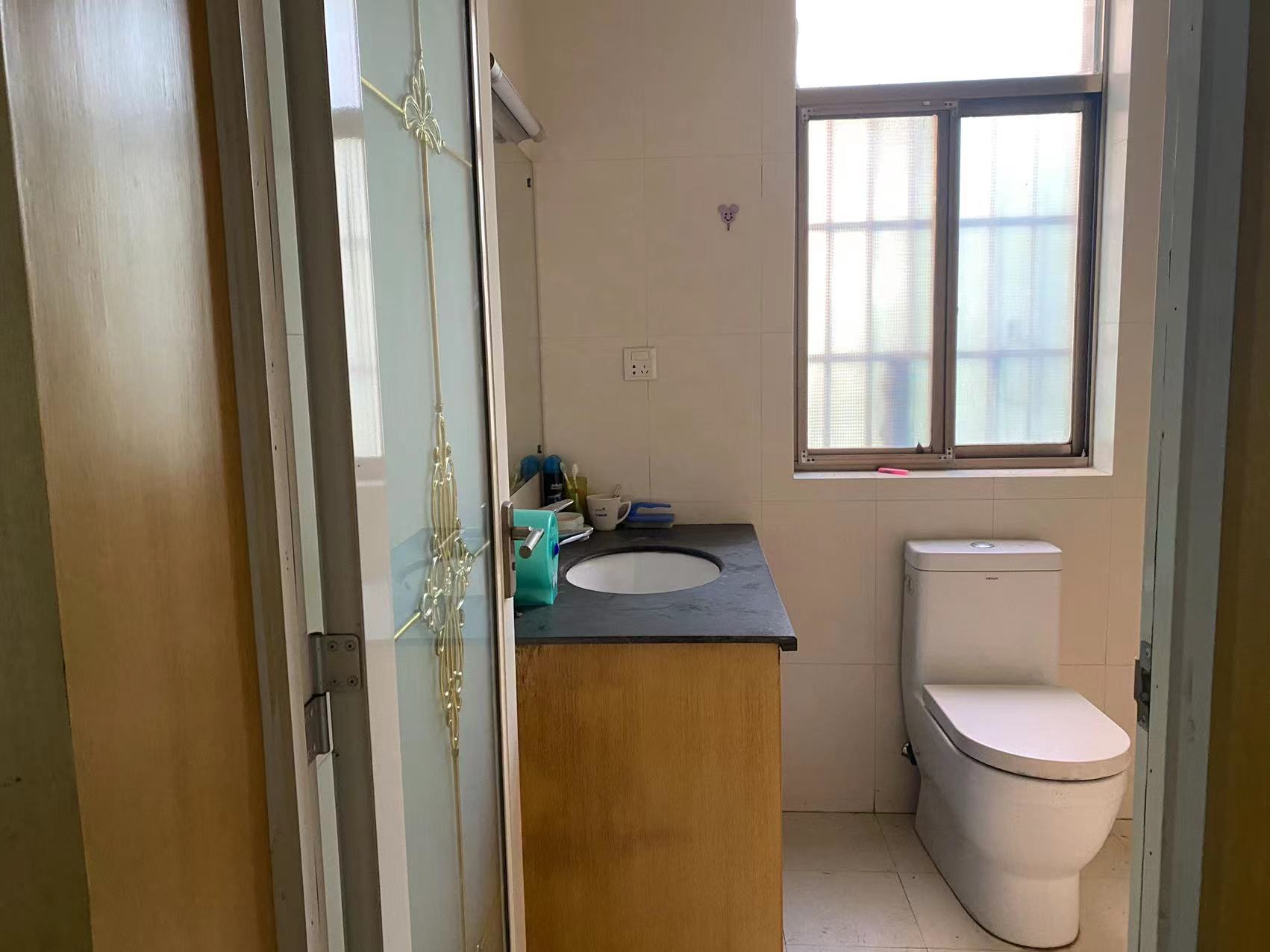 欣佳花园 5室2厅2卫 63.5万 欣佳花园 5室2厅2卫 63.5万室内图