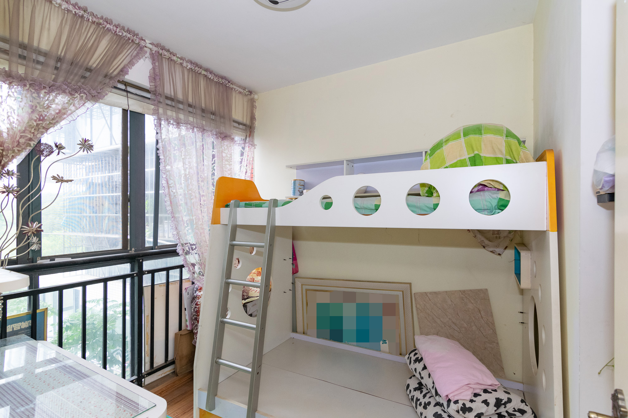 浩龙音乐界 3室2厅1卫 65.0万 浩龙音乐界 3室2厅1卫 65.0万卧室