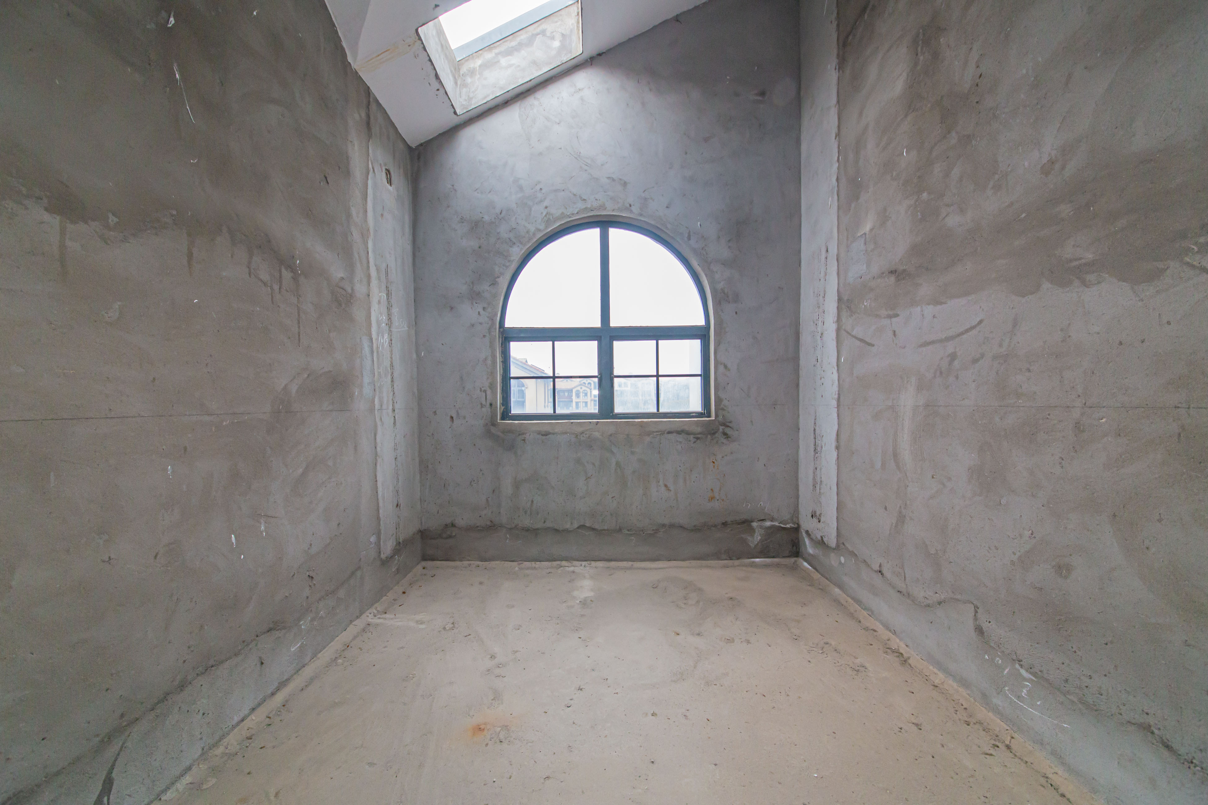 中建芙蓉和苑  5室2厅3卫   410.00万卧室