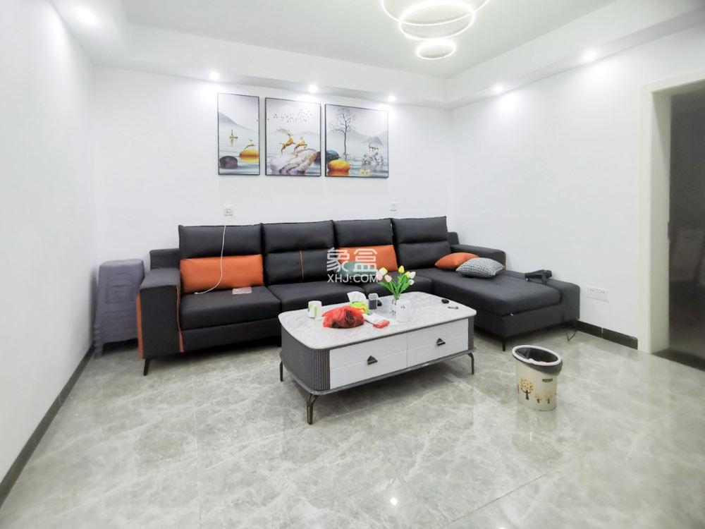 中南汽车世界 3室2厅1卫 46.8万