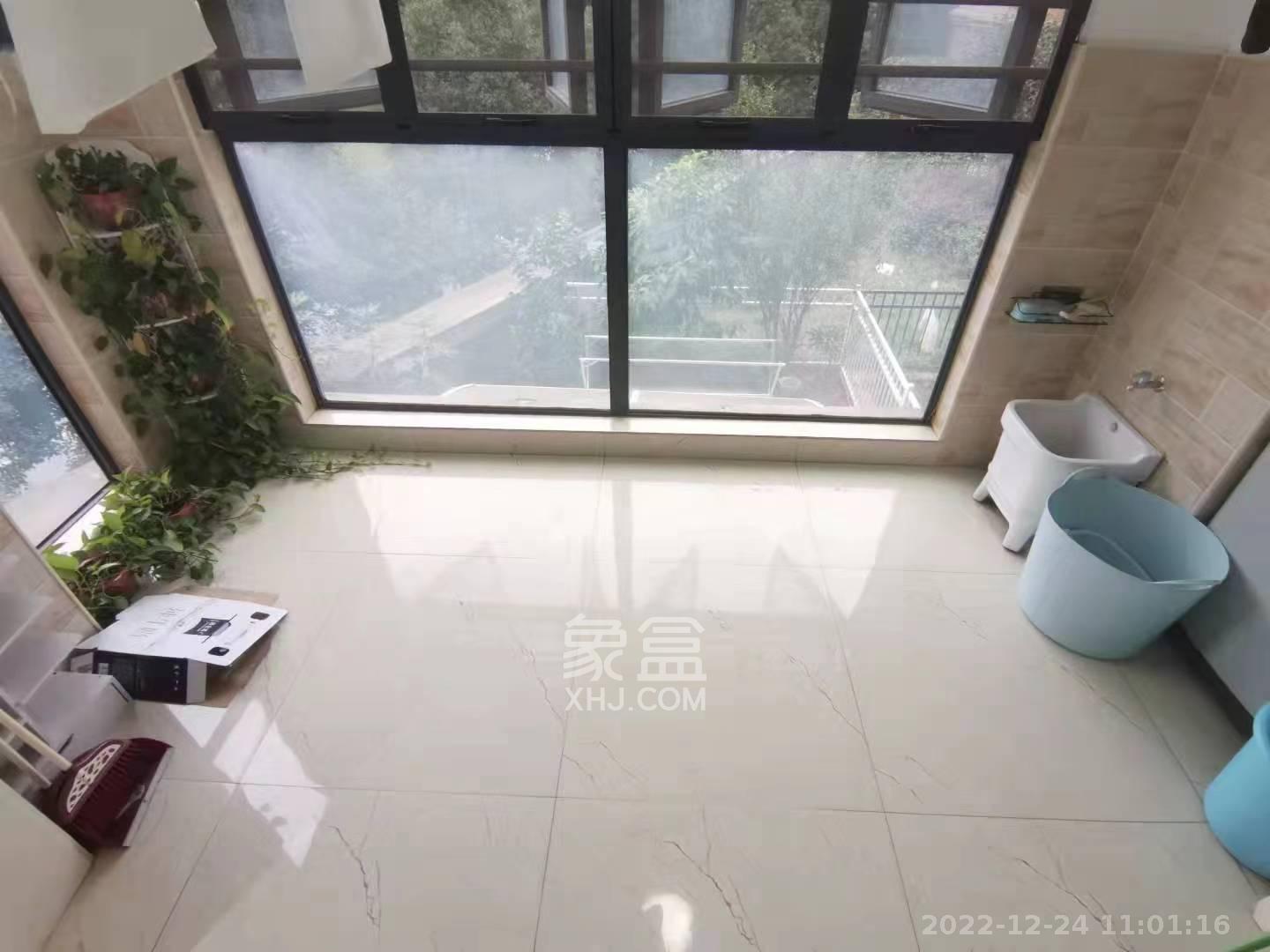 澳海月亮湾  3室2厅2卫   1900.00元/月室内图