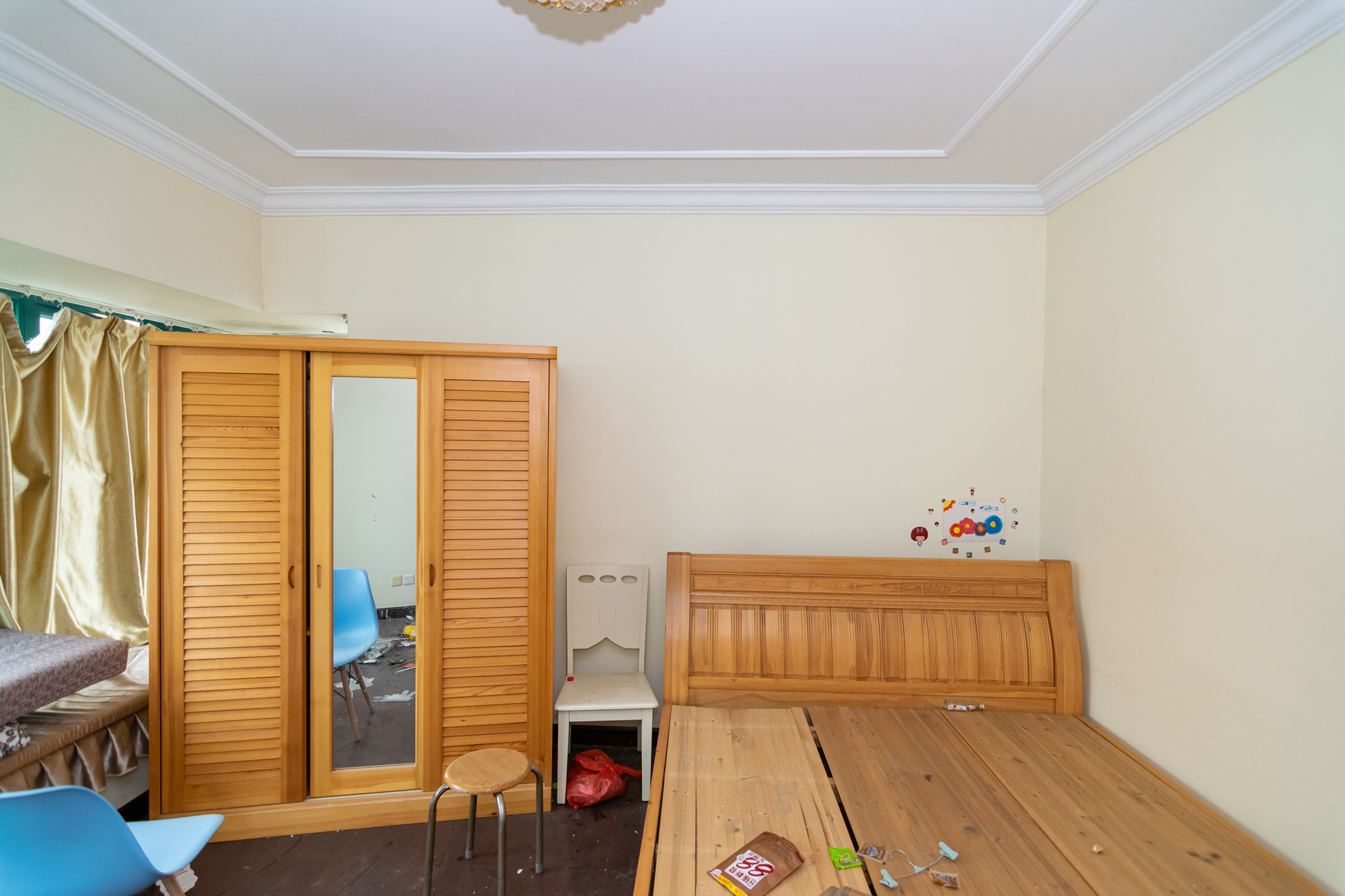 恒大名都 4室2厅1卫 105.00万 恒大名都 4室2厅1卫 105.00万卧室