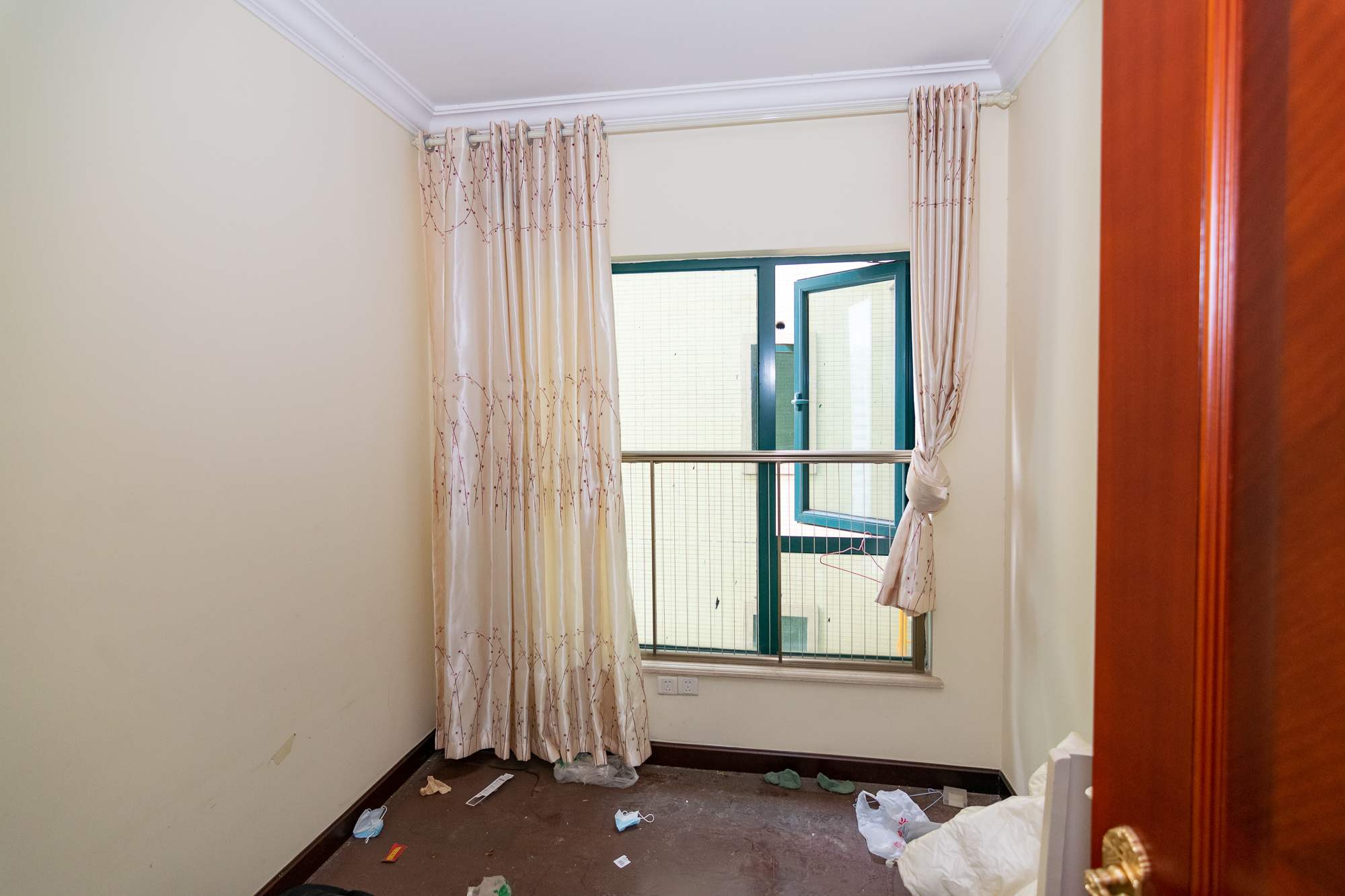 恒大名都 4室2厅1卫 105.00万 恒大名都 4室2厅1卫 105.00万卧室