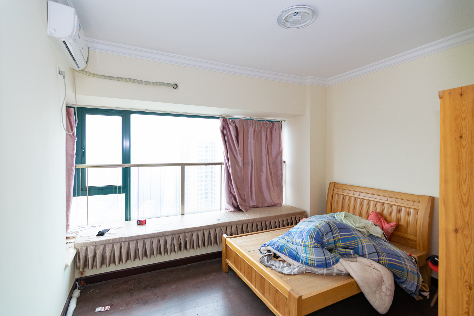 恒大名都 4室2厅1卫 105.00万 恒大名都 4室2厅1卫 105.00万卧室