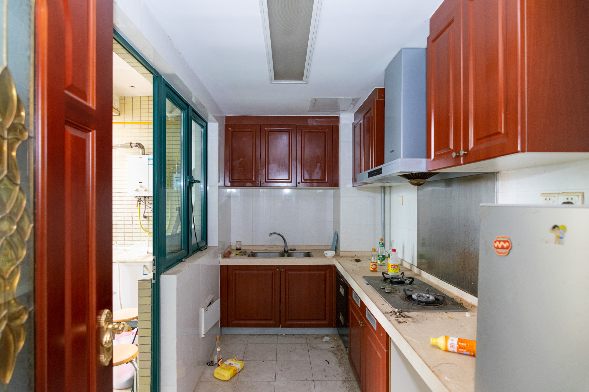 恒大名都 4室2厅1卫 105.00万 恒大名都 4室2厅1卫 105.00万厨房