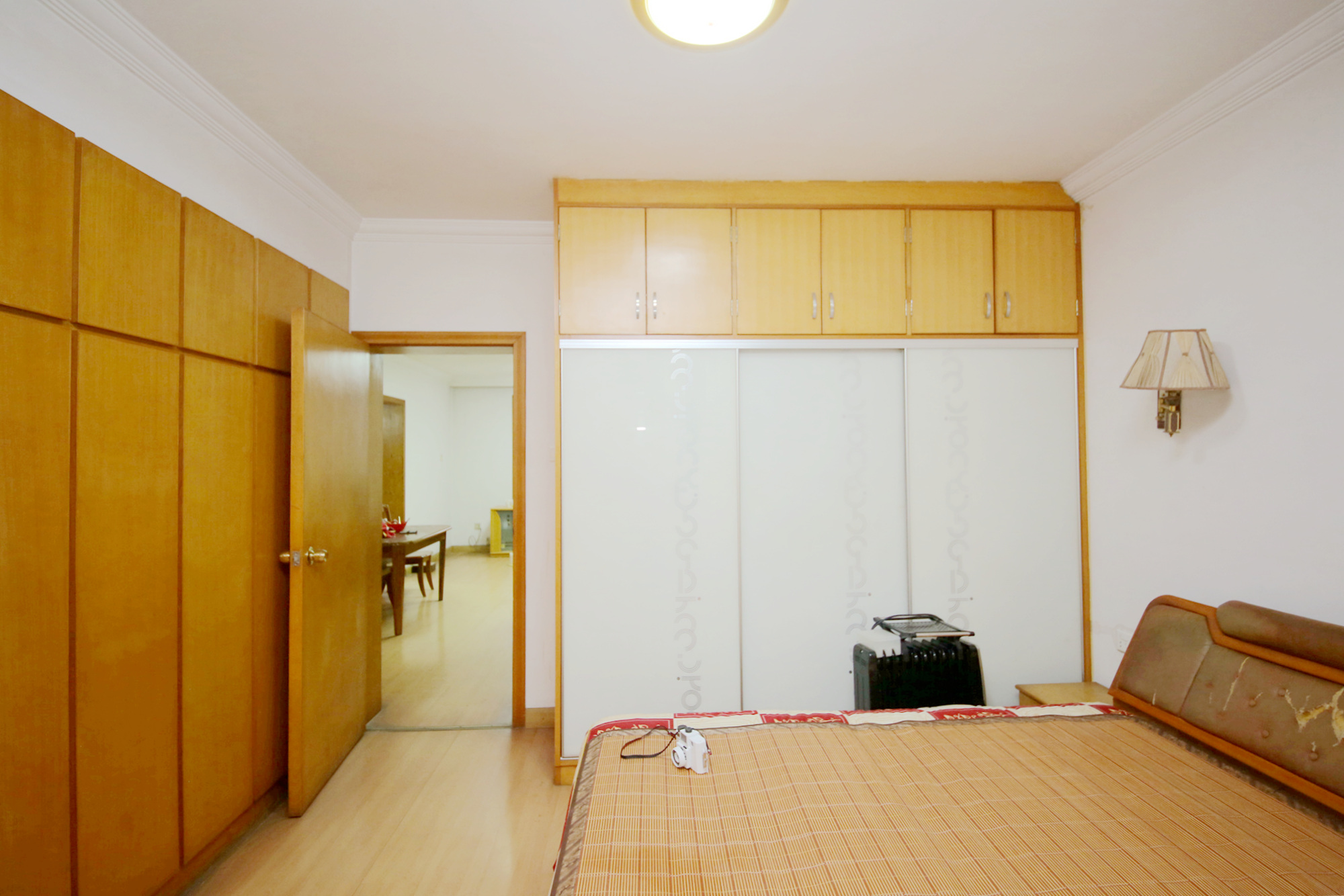 古汉城宿舍（同超集团控股公司）  3室2厅1卫   62.00万卧室