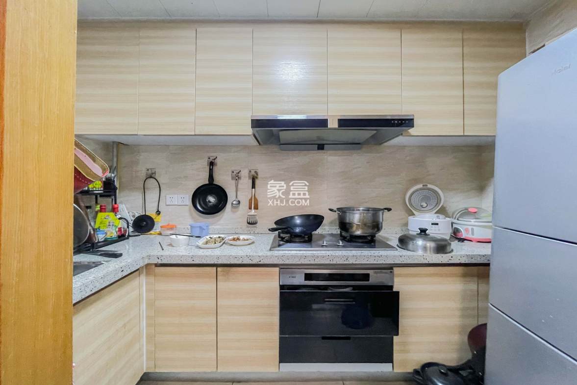 珠江郦城公园1号  2室2厅1卫    90.0万厨房
