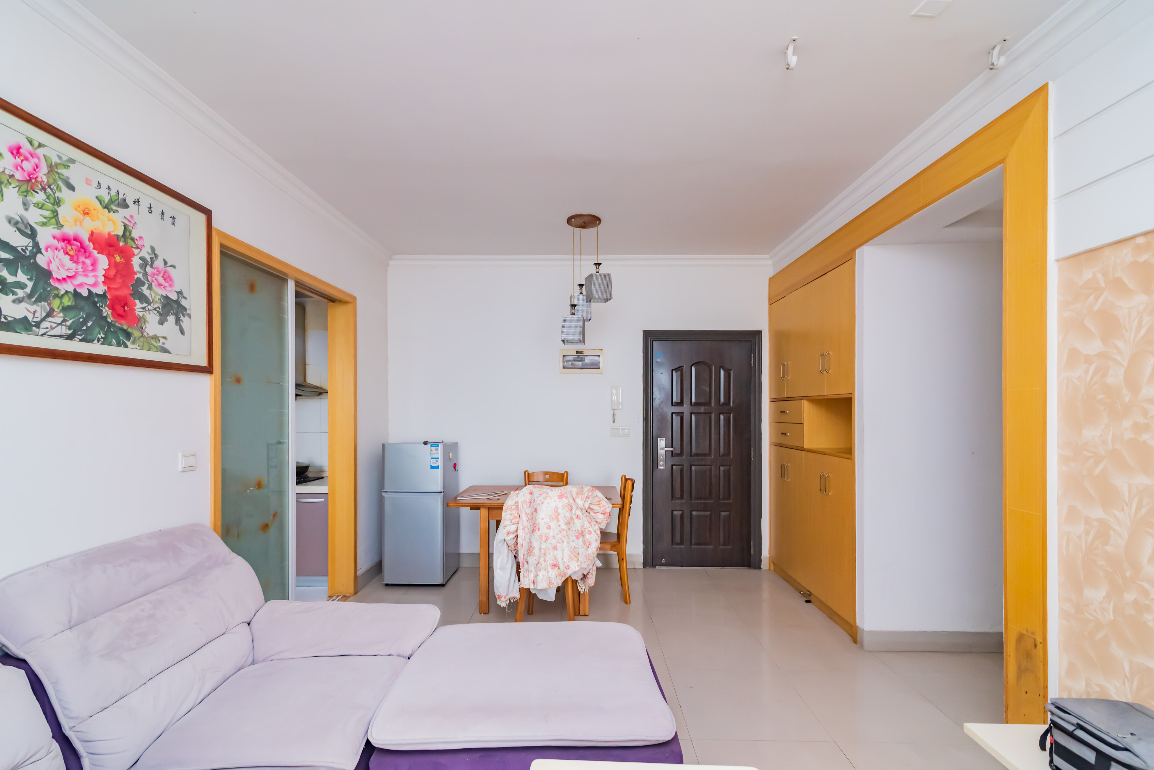 兰亭峰景  2室2厅1卫    65.0万 兰亭峰景  2室2厅1卫    65.0万客厅