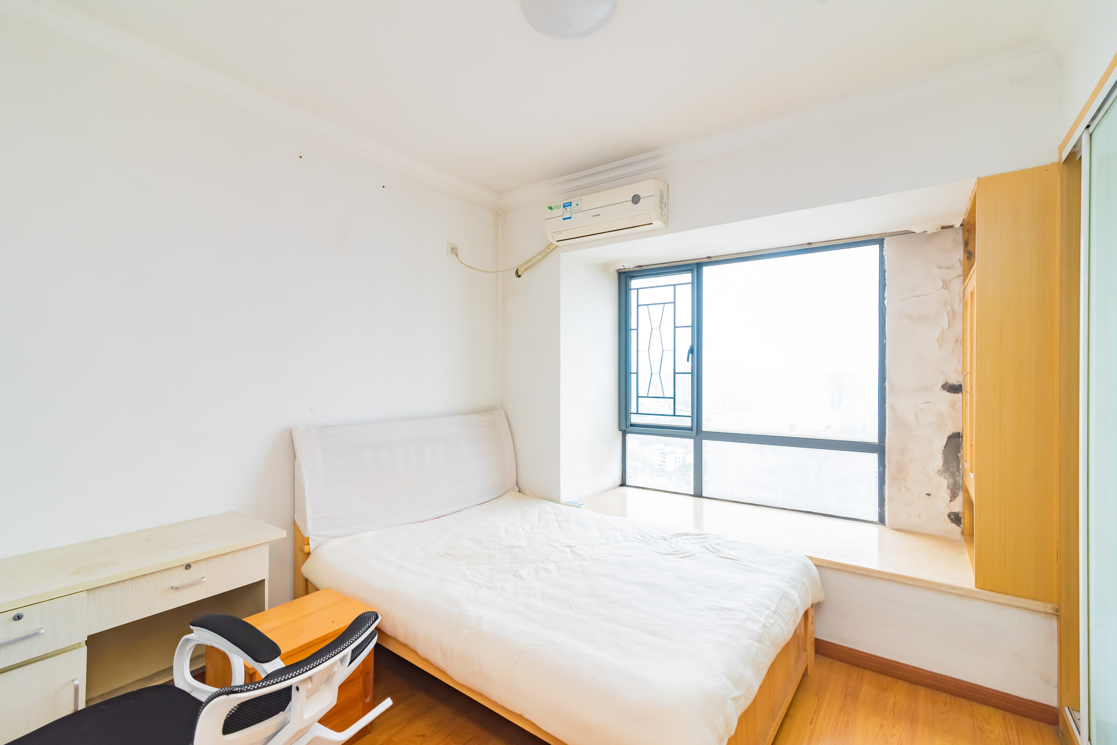 兰亭峰景  2室2厅1卫    65.0万 兰亭峰景  2室2厅1卫    65.0万卧室