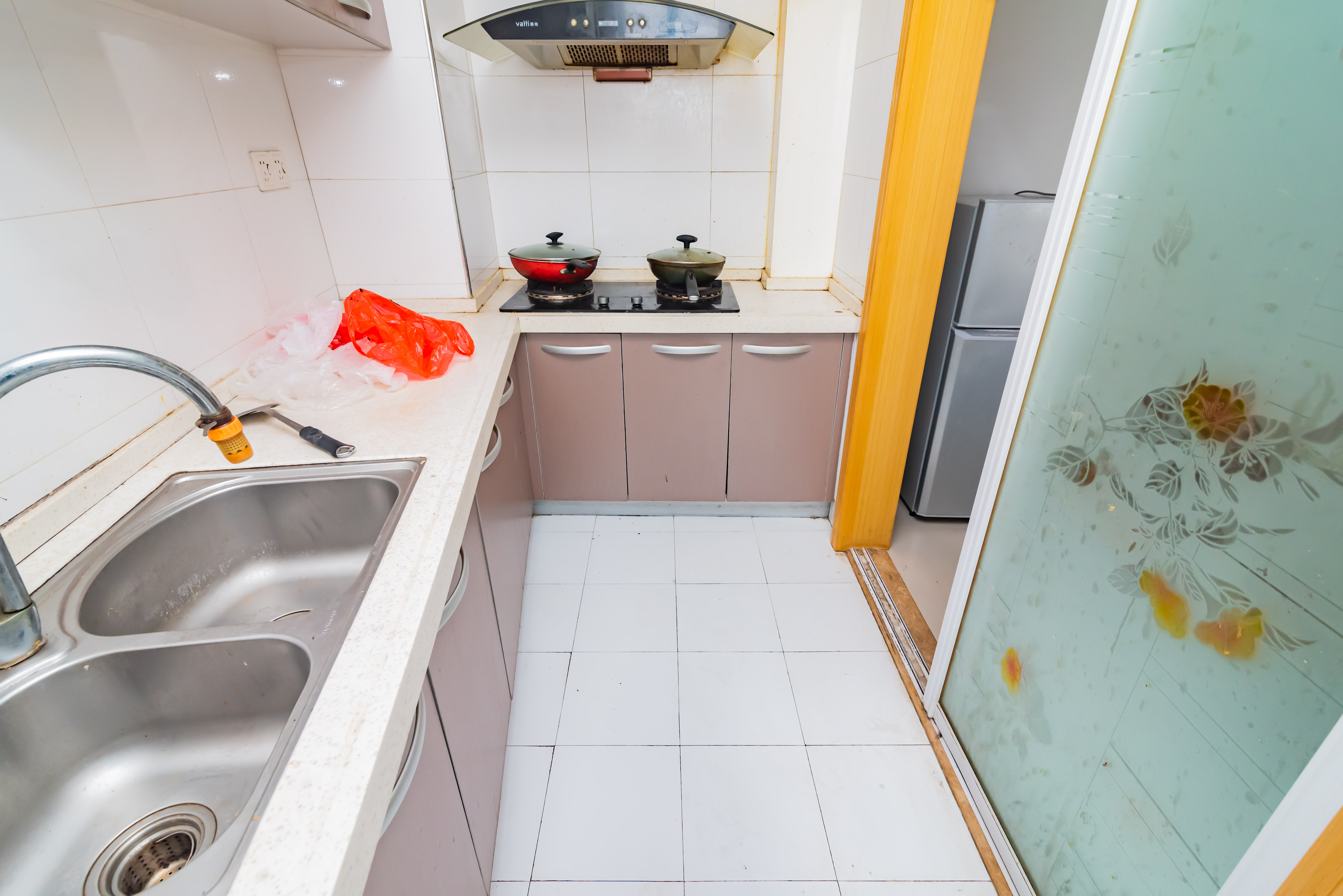 兰亭峰景  2室2厅1卫    65.0万 兰亭峰景  2室2厅1卫    65.0万厨房