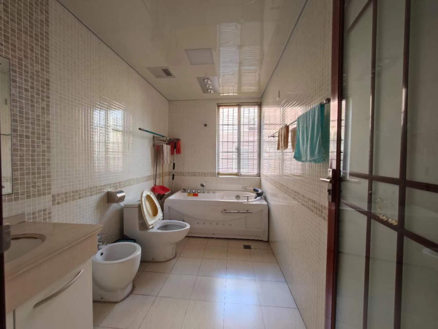 碧玉花园别墅 4室2厅1卫 310.0万 碧玉花园别墅 4室2厅1卫 310.0万室内图