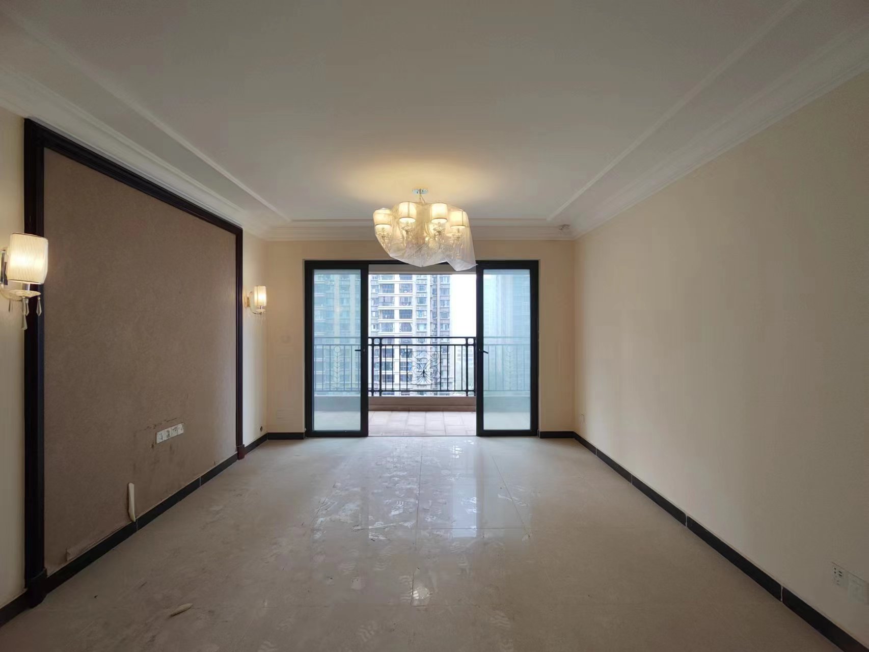 恒大华府 4室2厅2卫 93.8万 恒大华府 4室2厅2卫 93.8万室内图