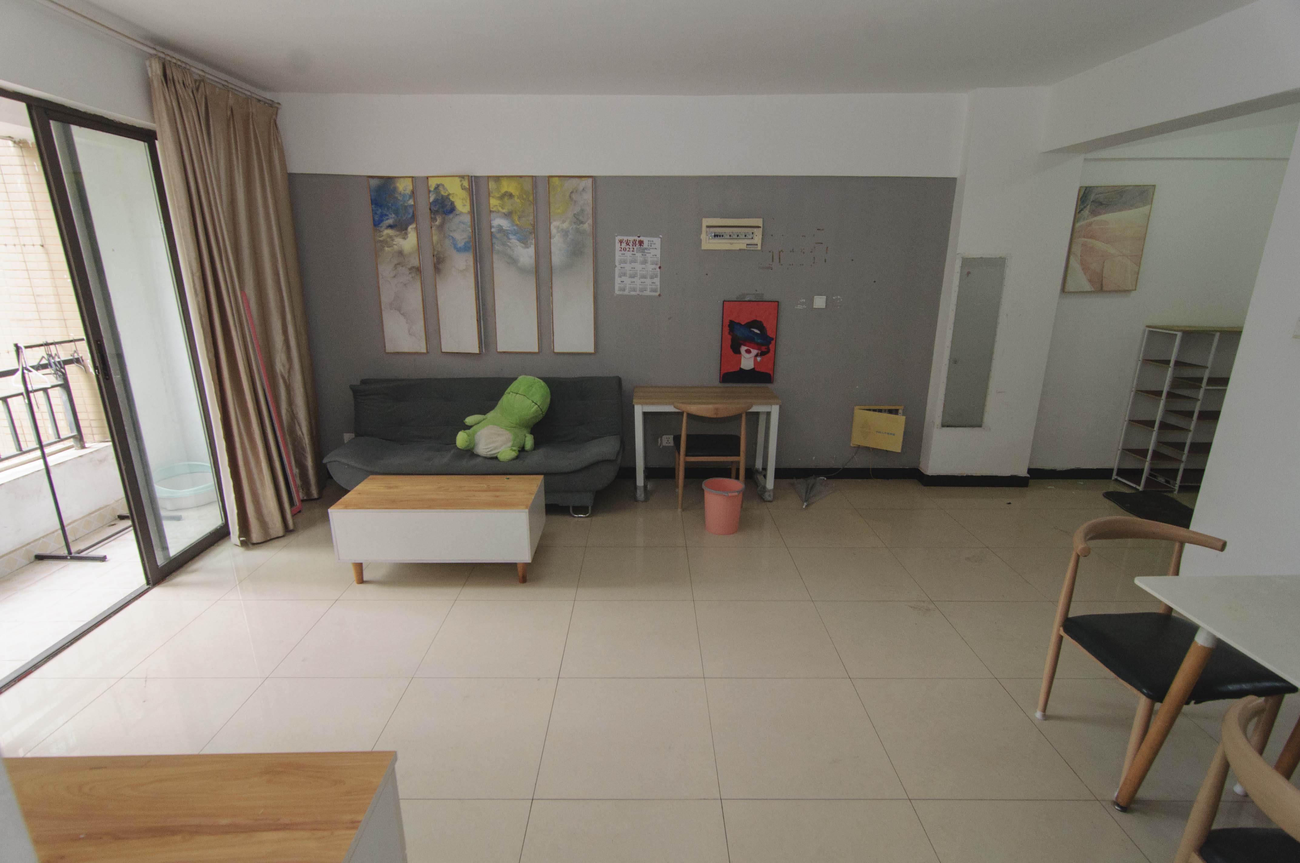 钱隆樽品(一、二、三期)  2室1厅1卫    65.0万客厅