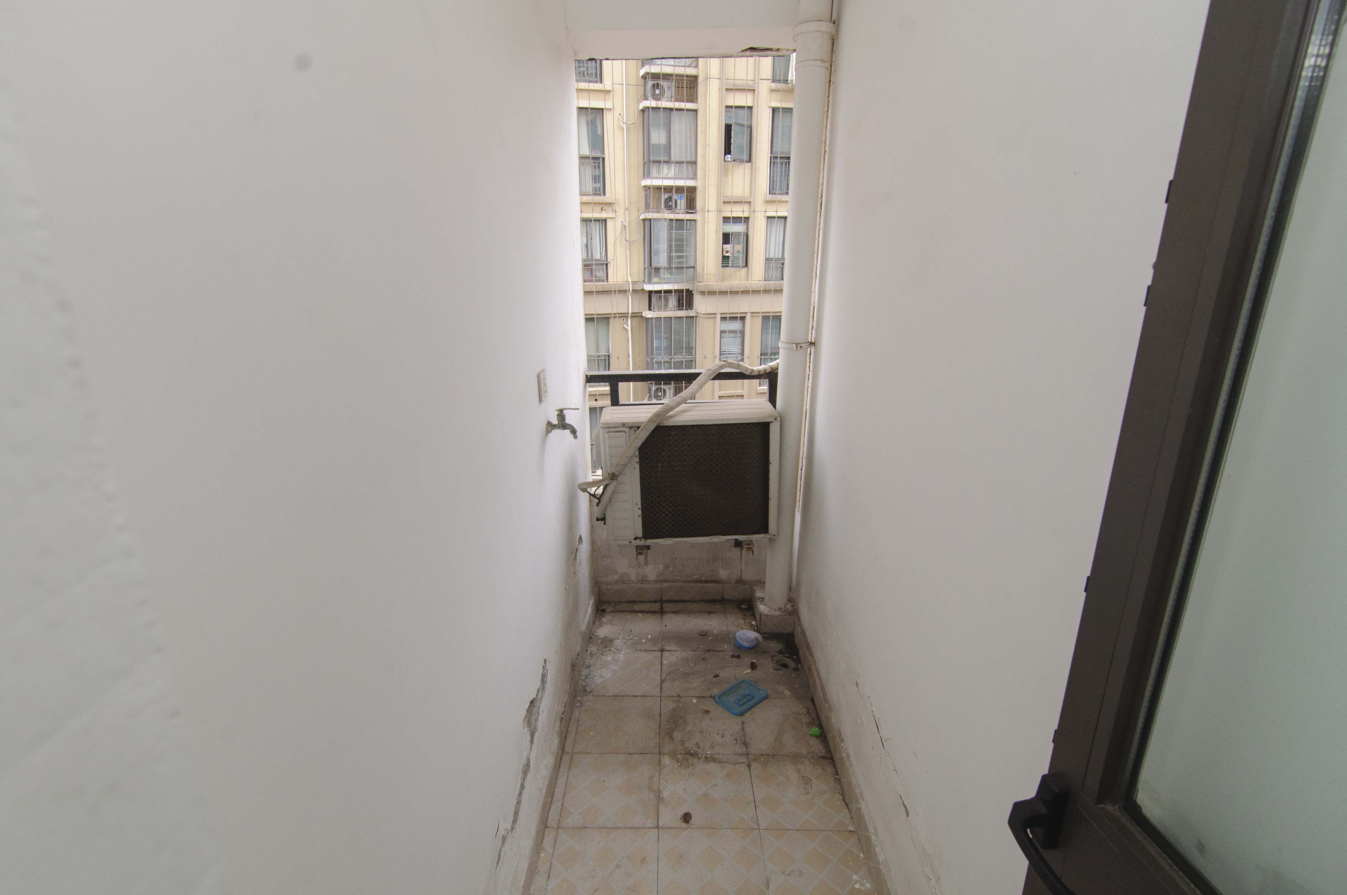 钱隆樽品(一、二、三期)  2室1厅1卫    65.0万厨房