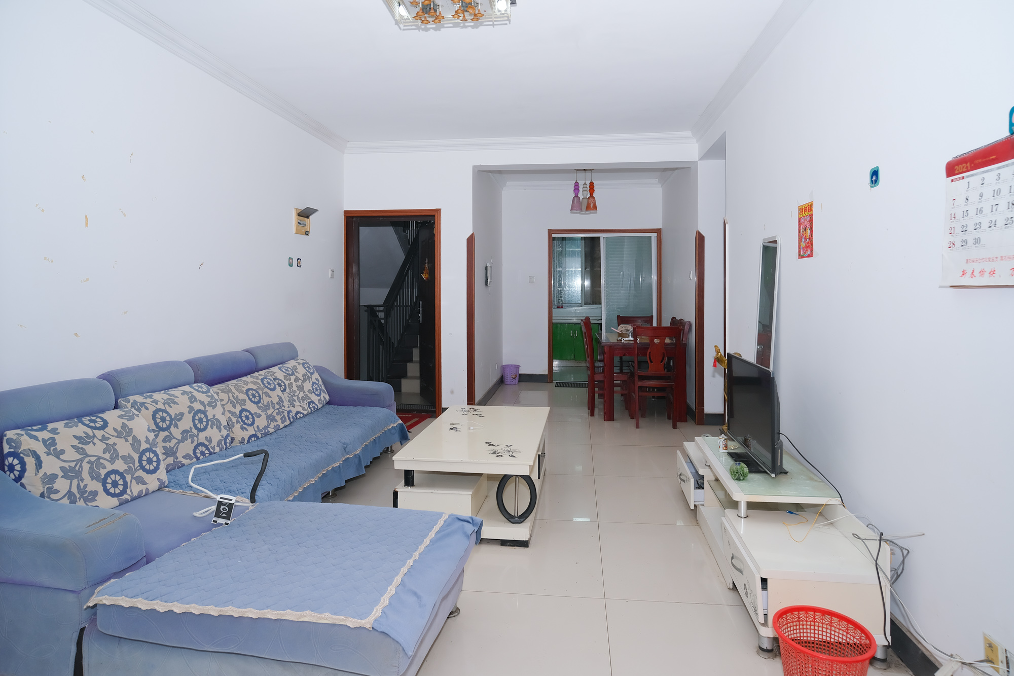 山水湾  3室2厅1卫    56.8万 山水湾  3室2厅1卫    56.8万客厅