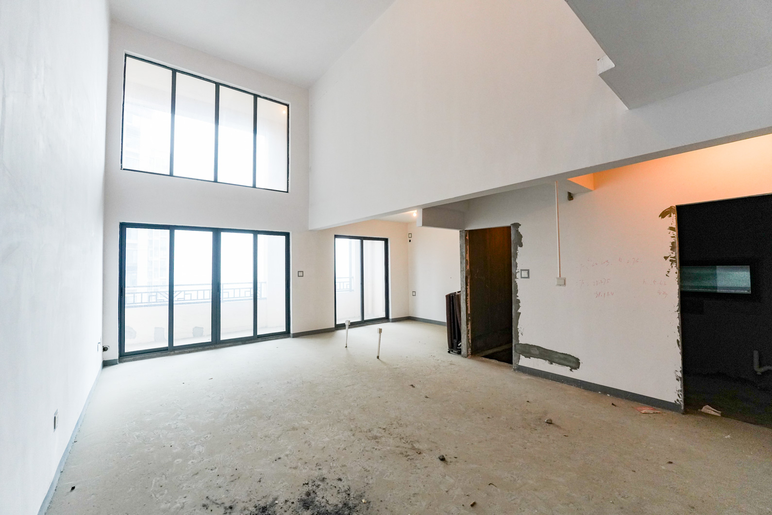 建发中央悦府  4室2厅2卫   185.00万