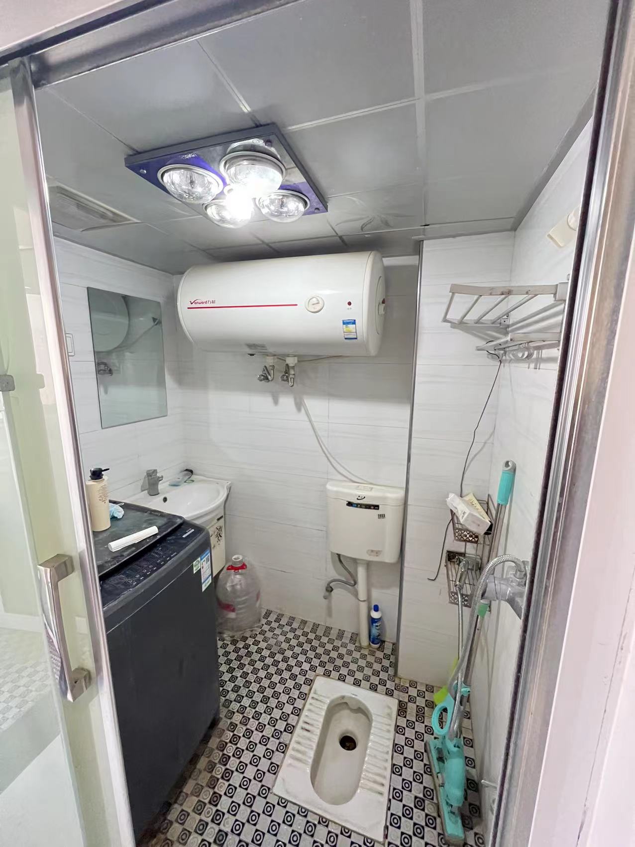 龙泰上品 1室1厅1卫 1000.00元/月 龙泰上品 1室1厅1卫 1000.00元/月室内图