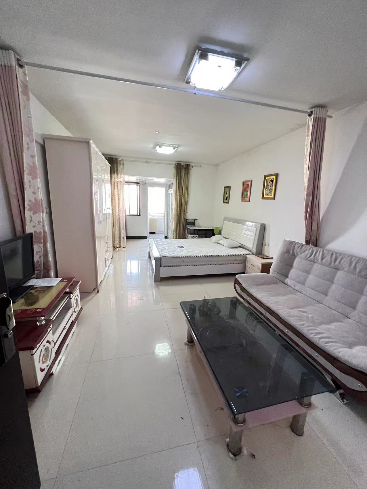 龙泰上品 1室1厅1卫 1000.00元/月 龙泰上品 1室1厅1卫 1000.00元/月室内图