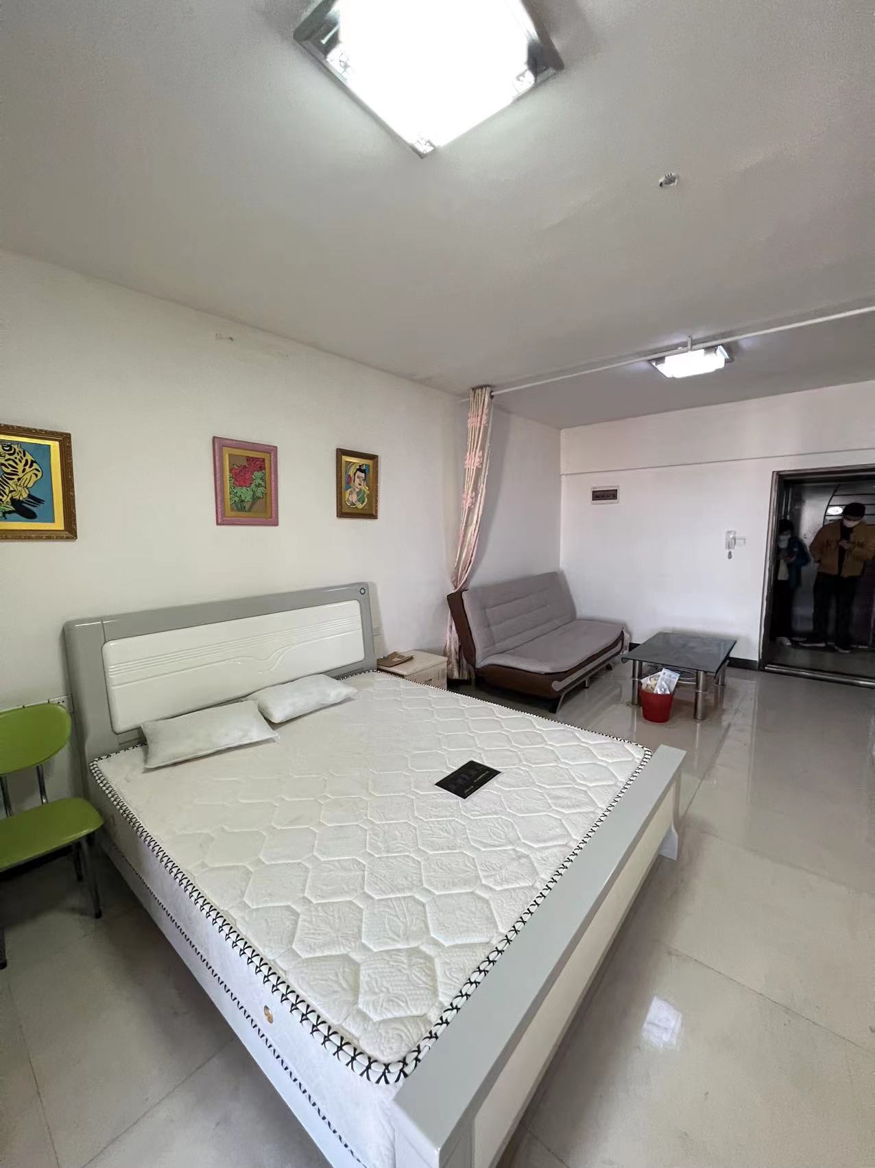 龙泰上品 1室1厅1卫 1000.00元/月 龙泰上品 1室1厅1卫 1000.00元/月室内图