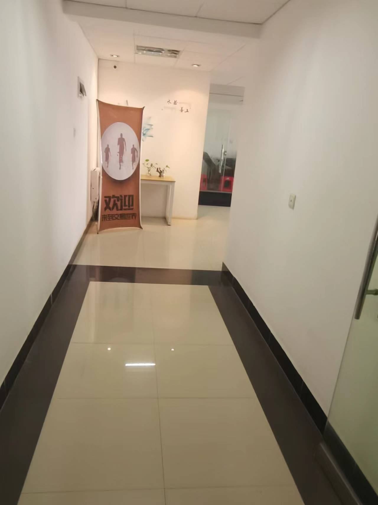 鸿都苑  0室0厅0卫   1880.00元/月户型图