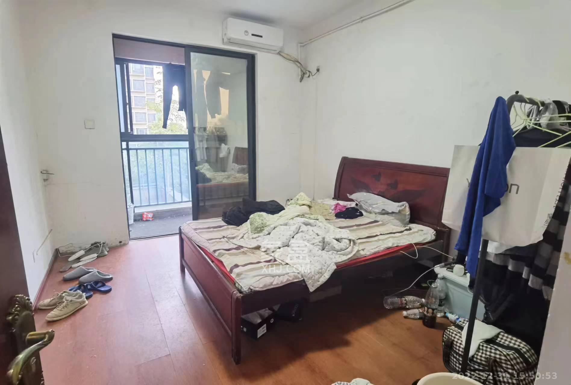 东岸城邦  3室2厅2卫   2300.00元/月室内图