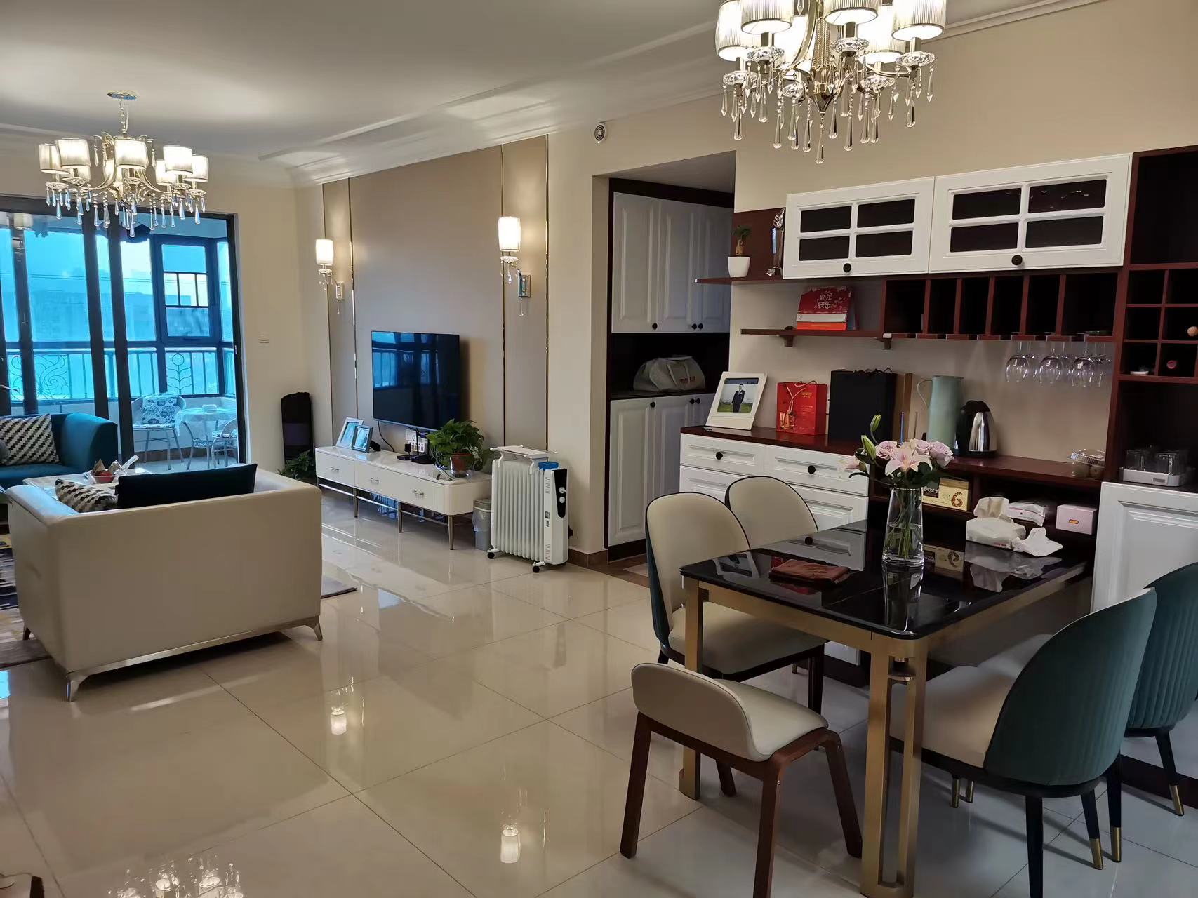 恒大华府 3室2厅2卫 108.0万 恒大华府 3室2厅2卫 108.0万室内图