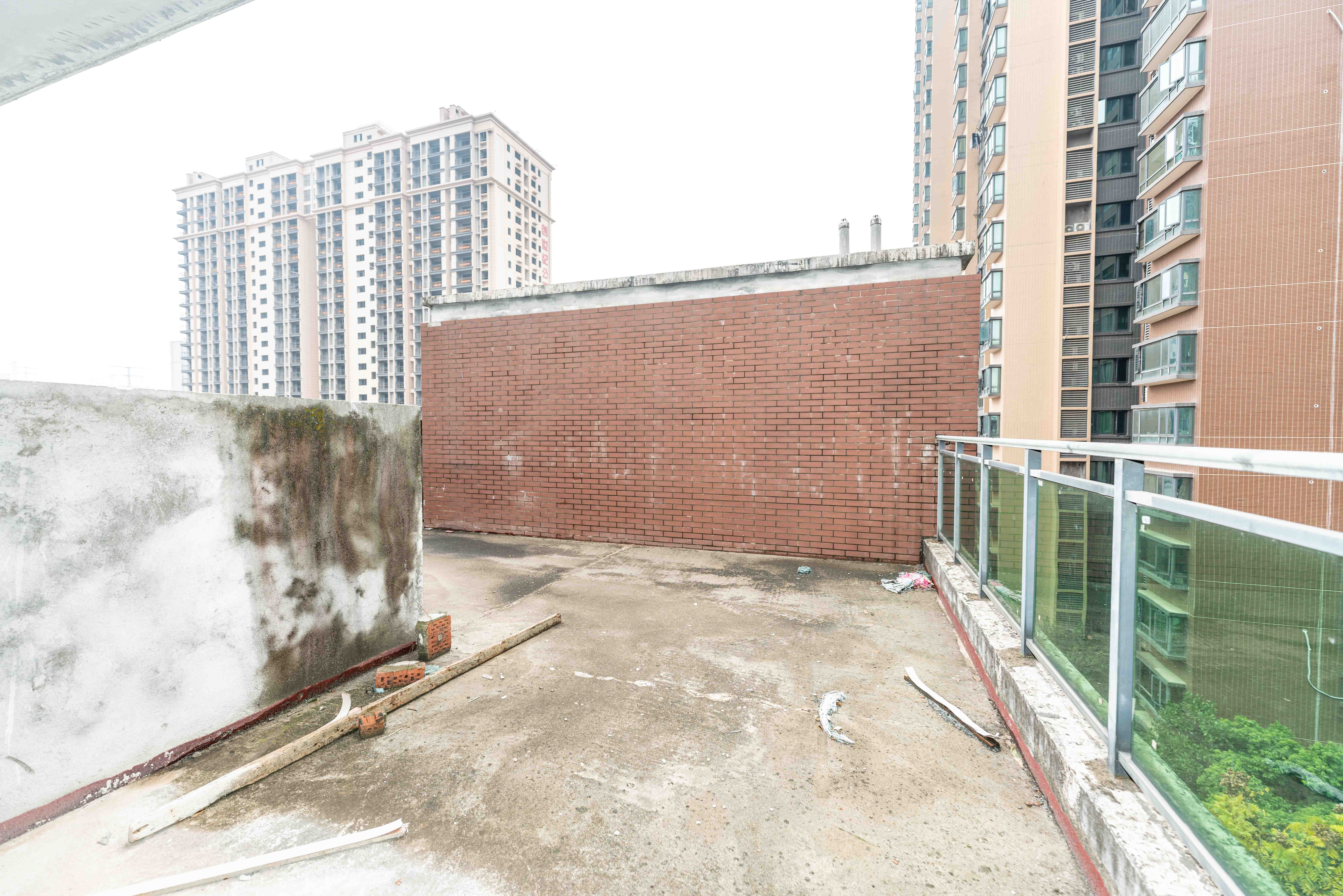海伦堡爱ME城市  5室3厅3卫   268.00万阳台