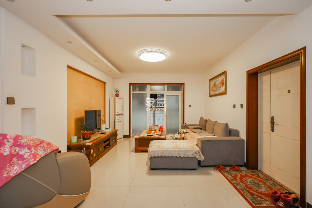 长房西郡  3室2厅2卫    70.0万