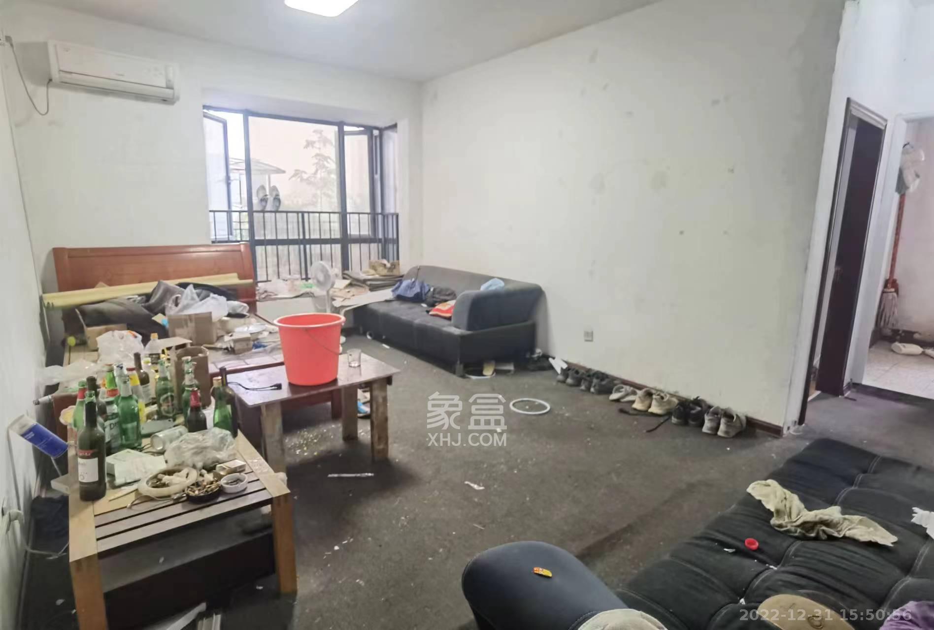 东岸城邦  3室2厅2卫   2300.00元/月室内图
