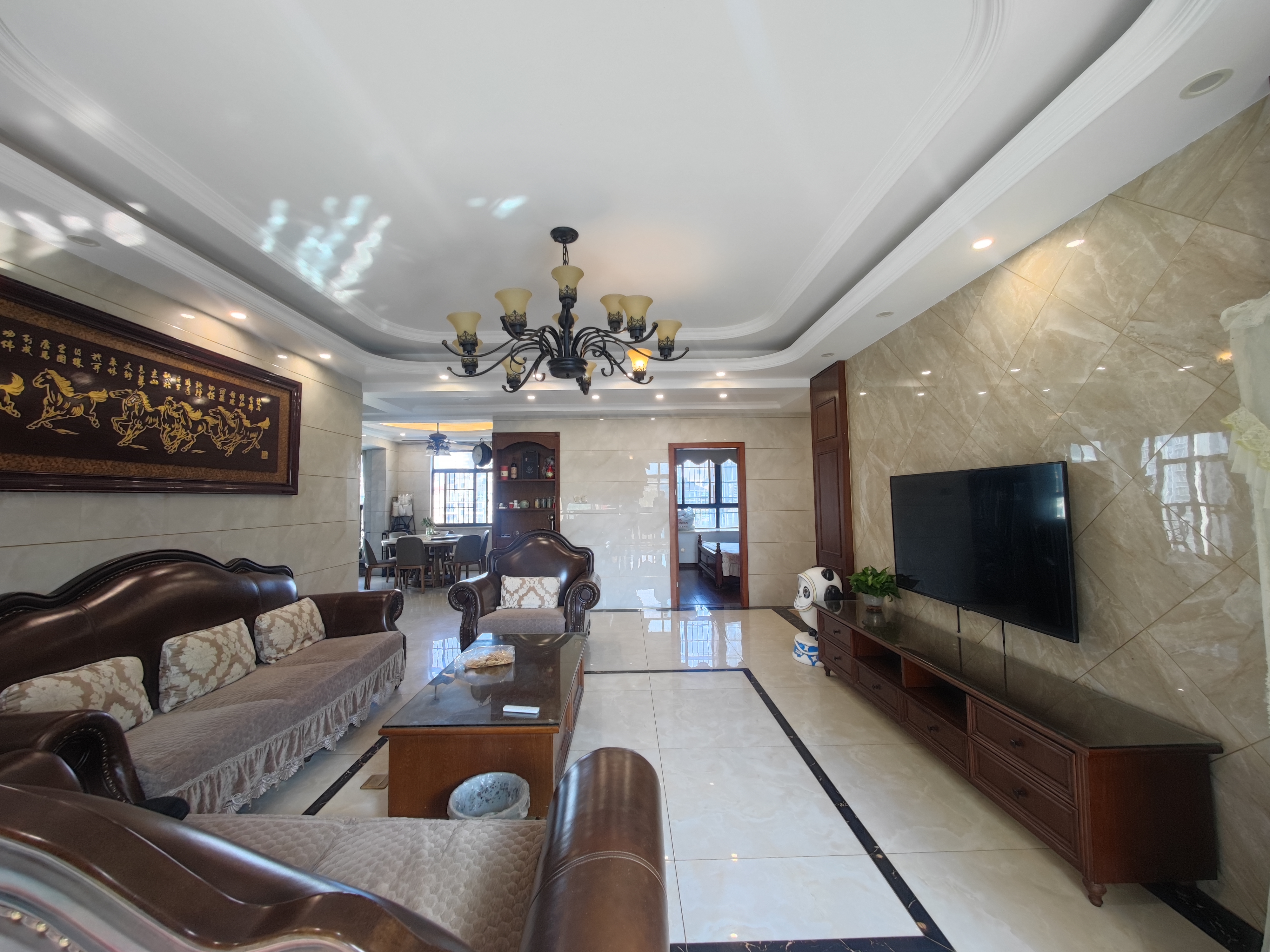 金碧花园 0室0厅0卫 130.00万 金碧花园 0室0厅0卫 130.00万室内图