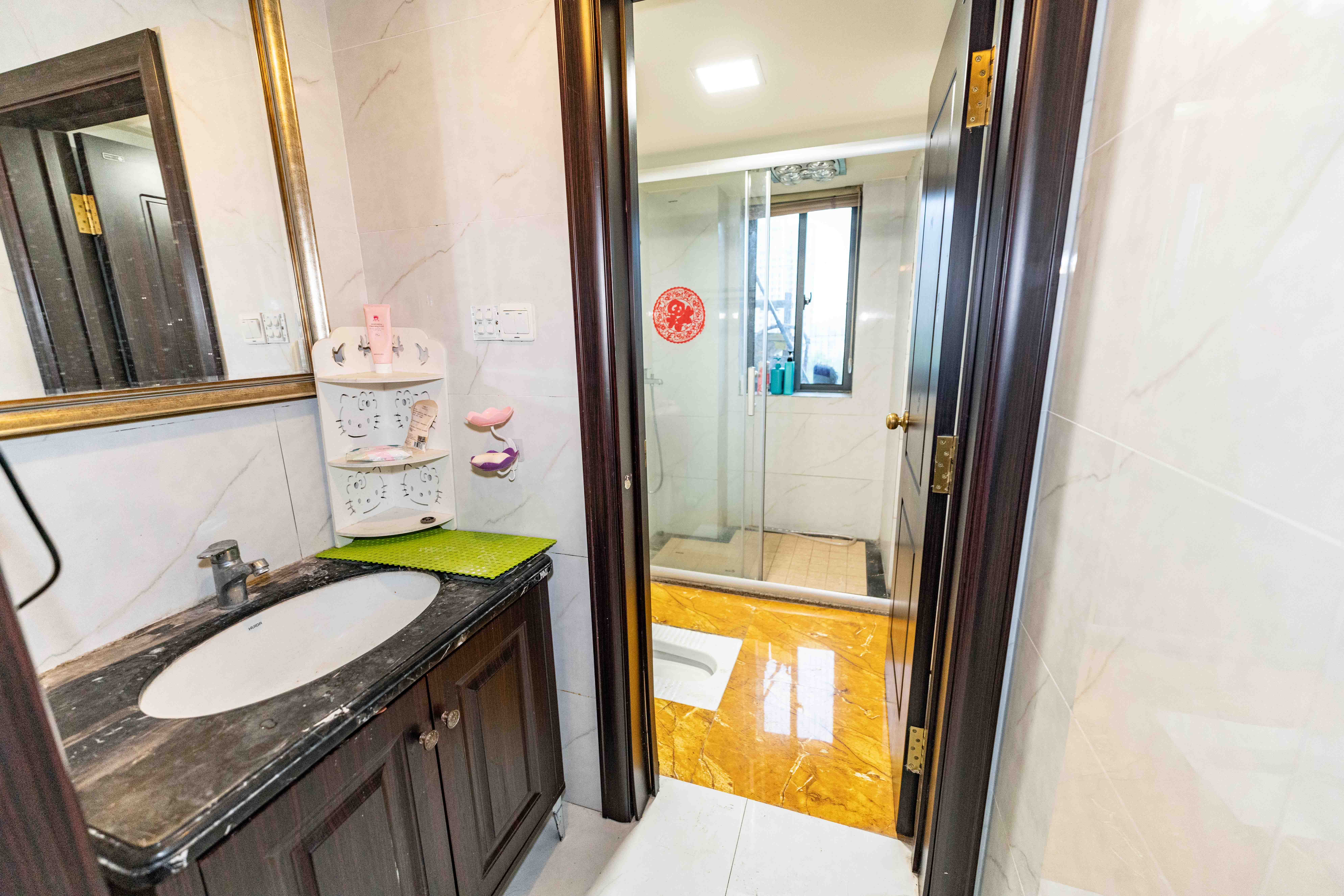 碧桂园南城首府（东宸林海）  5室2厅3卫    210.0万卫生间