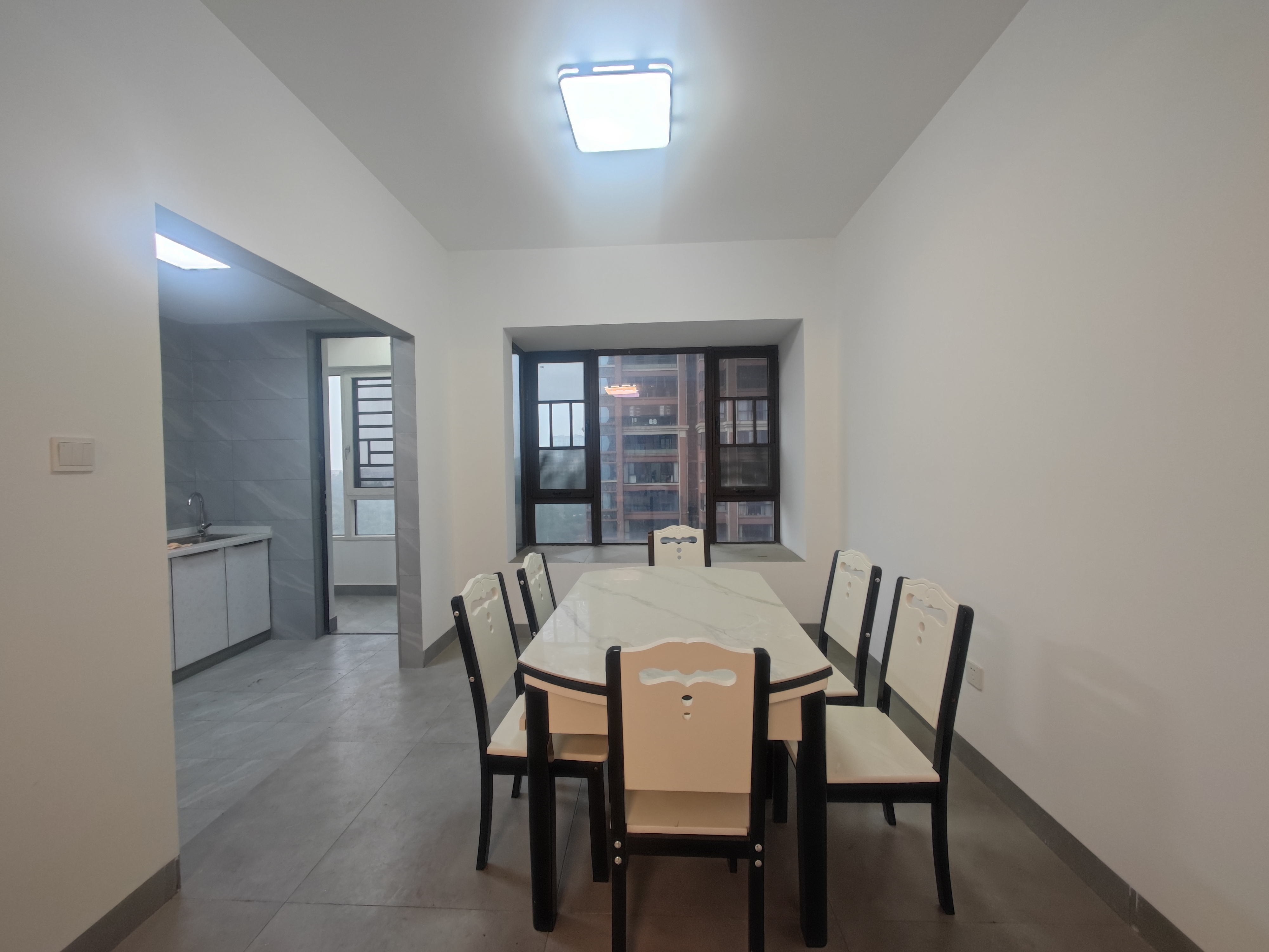 翡翠公园(北大资源) 3室2厅2卫 90.0万 翡翠公园(北大资源) 3室2厅2卫 90.0万室内图