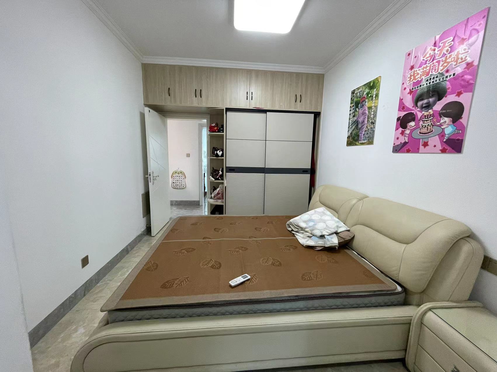 山水洲城华晨第一城 3室2厅2卫 62.00万 山水洲城华晨第一城 3室2厅2卫 62.00万室内图