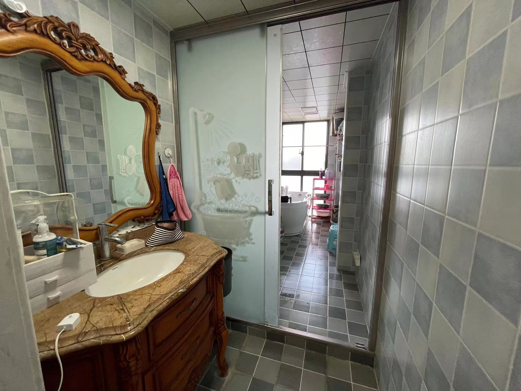 山水洲城华晨第一城 3室2厅2卫 62.00万 山水洲城华晨第一城 3室2厅2卫 62.00万室内图