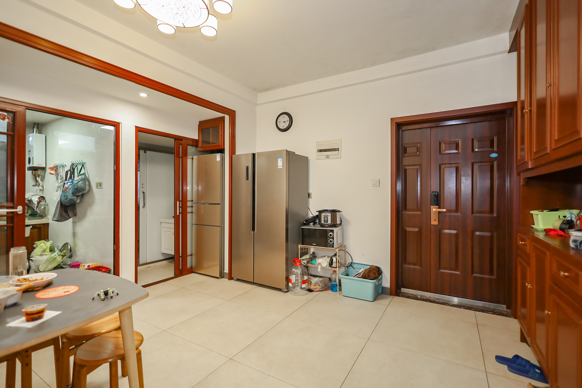 八方小区C区  3室2厅2卫    430.0万客厅