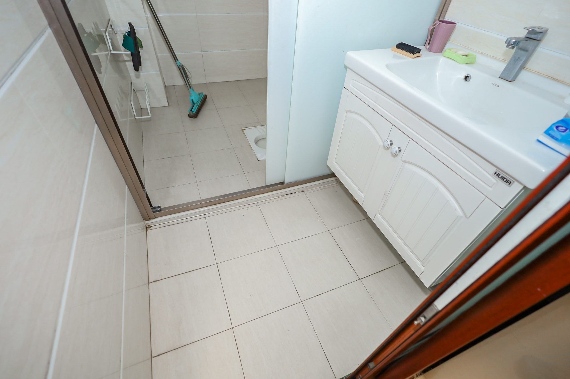 八方小区C区  3室2厅2卫    430.0万卫生间