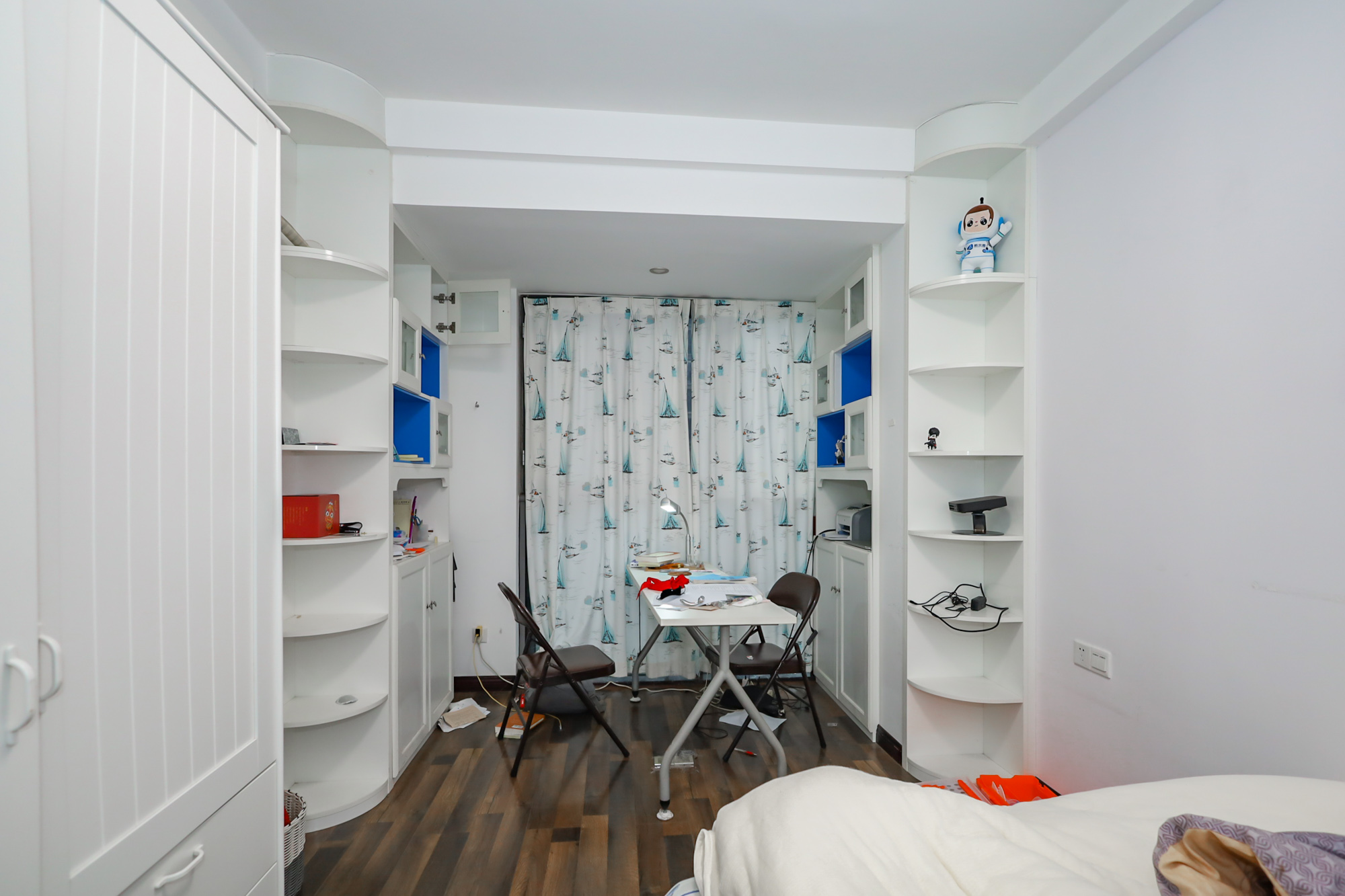 八方小区C区  3室2厅2卫    430.0万卧室